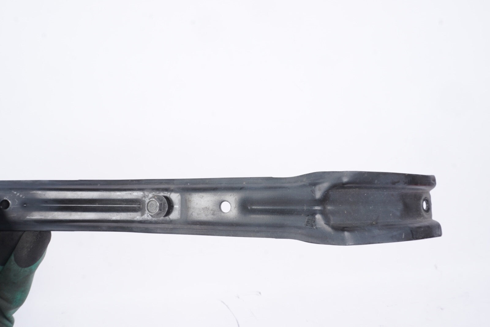 2018 - 2020 HONDA ODYSSEY FRONT RADIATOR CENTER MOUNT SUPPORT BRACKET OEM