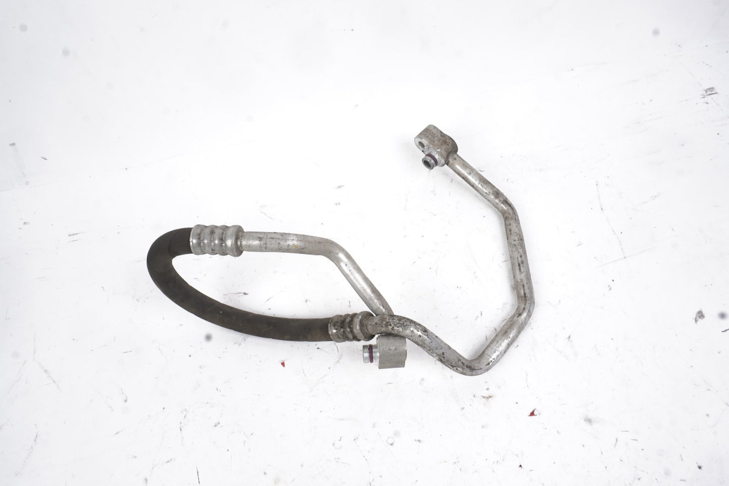 2014-2017 Volkswagen Passat 1.8L AC Refrigerant Discharge Hose 5C0820721S OEM