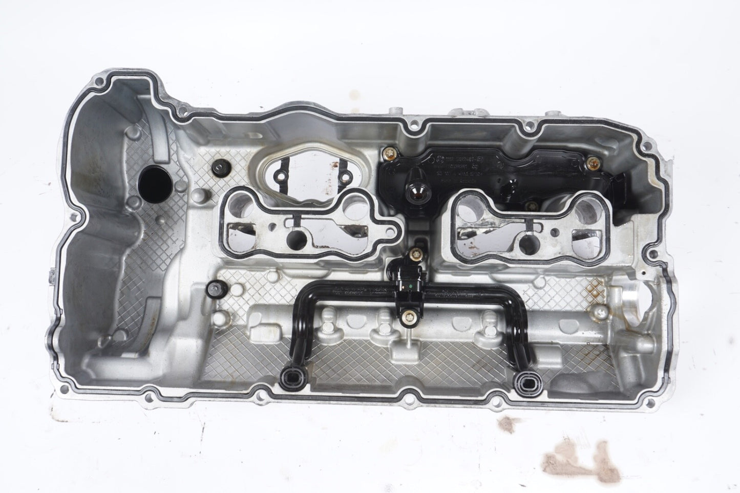 12-18 BMW F01 F10 550i 750i Right Side Engine Valve Cover 7622487 7603060 OEM