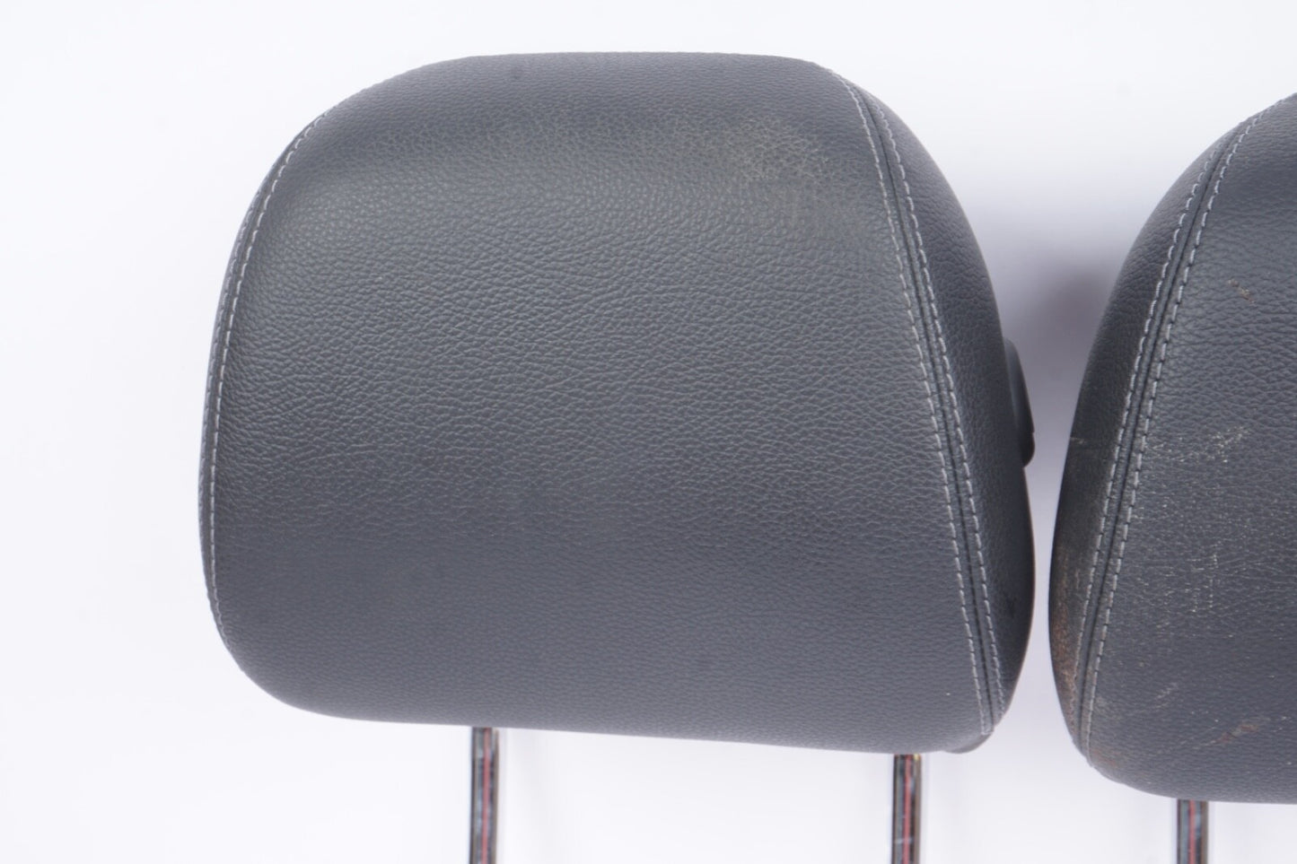 2015-2020 Mercedes GLA250 Front Seat Black Leather Left Right Headrest OEM