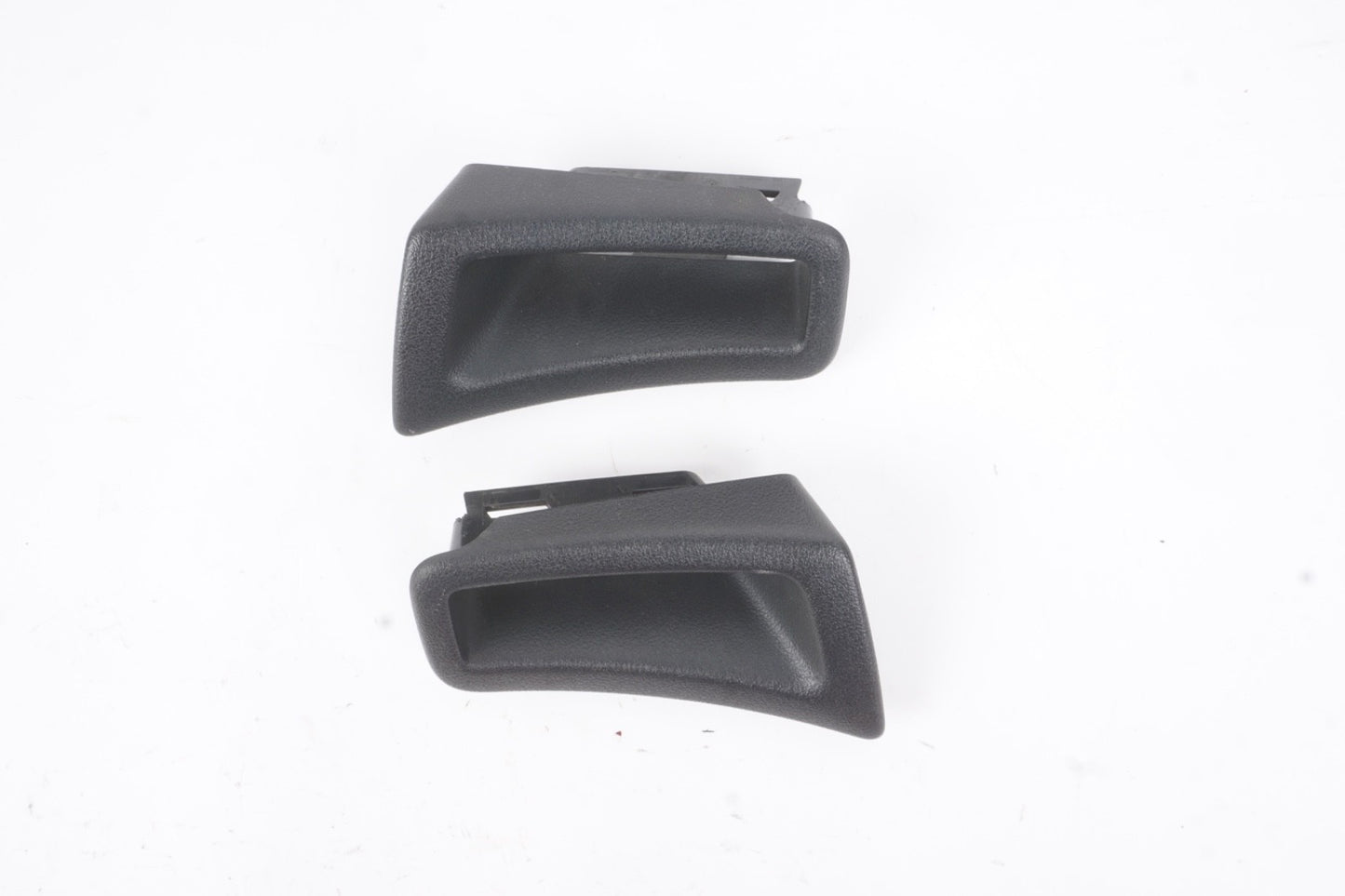 2011 - 2017 Mercedes E350 E550 Convertible Rear Left And Right Seat Belt Guide
