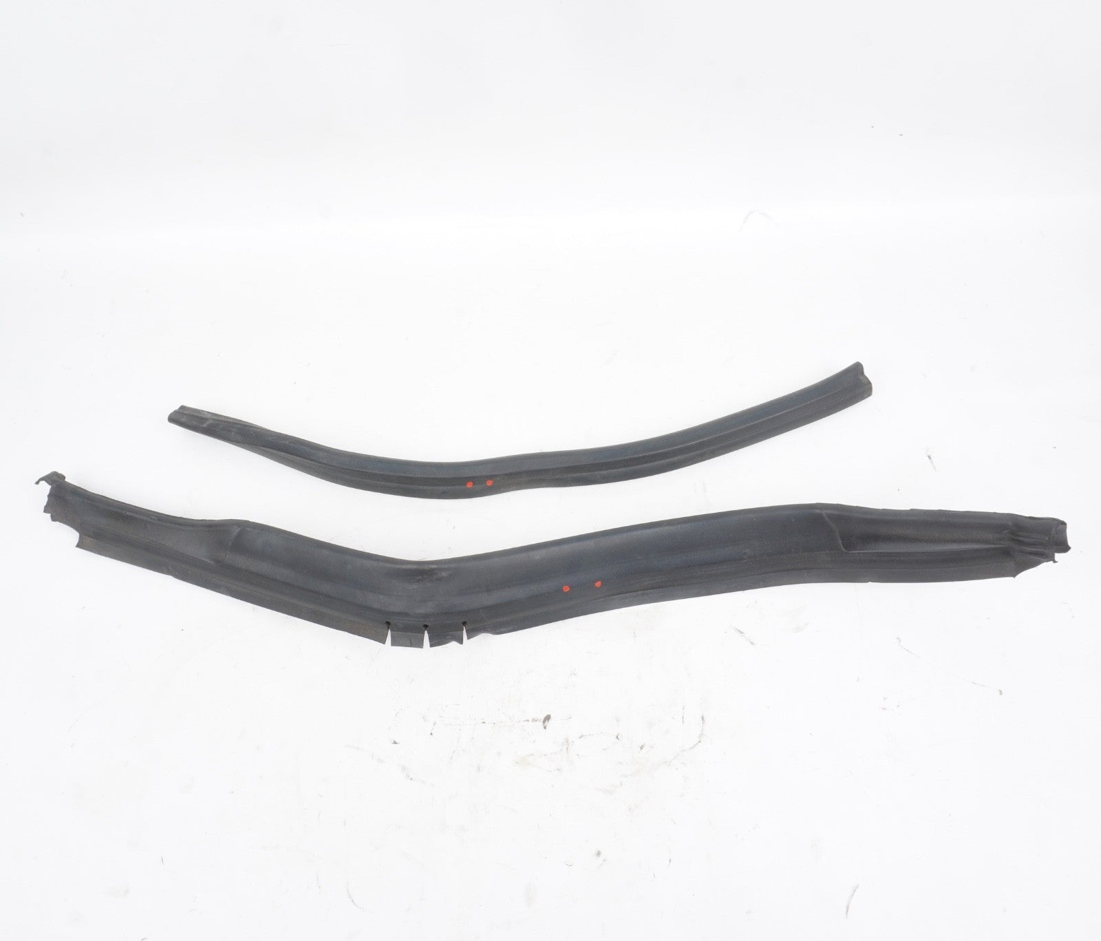 08-14 MERCEDES BENZ C300 C250 HOOD UNDERSIDE WEATHER STRIP SEALS SET OF 2 OEM