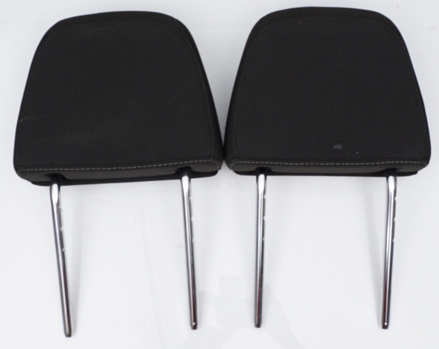16 17 18 FORD FOCUS FRONT SET HEADREST LEFT & RIGHT SET OF 2 OEM