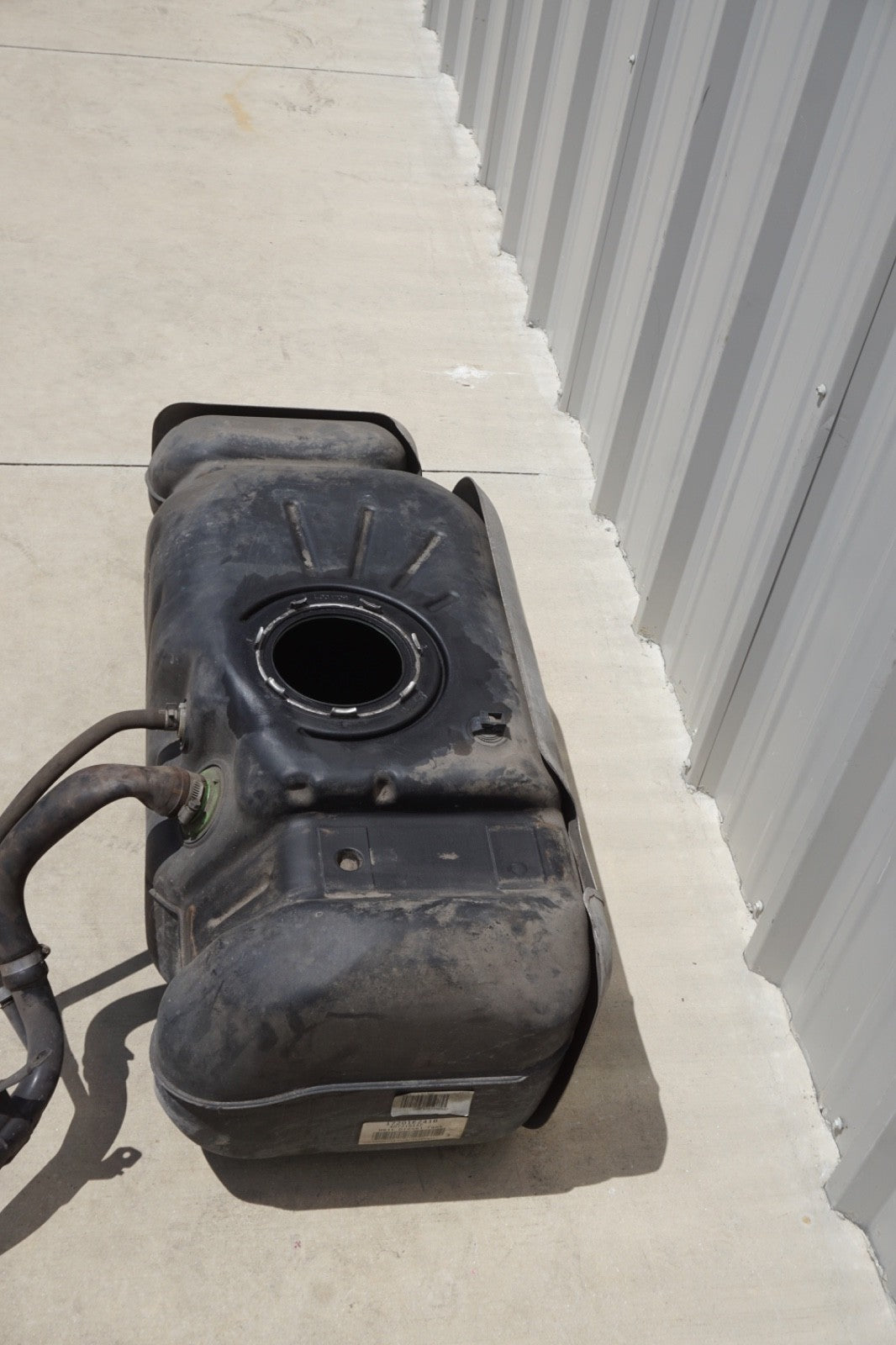 16-19 NISSAN TITAN XD FUEL DIESEL TANK 26 GALLON ID 17201EZ41B