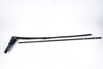 03-11 Mercedes R230 SL500 SL550 Door Window Weather Seal Molding Front Left OEM