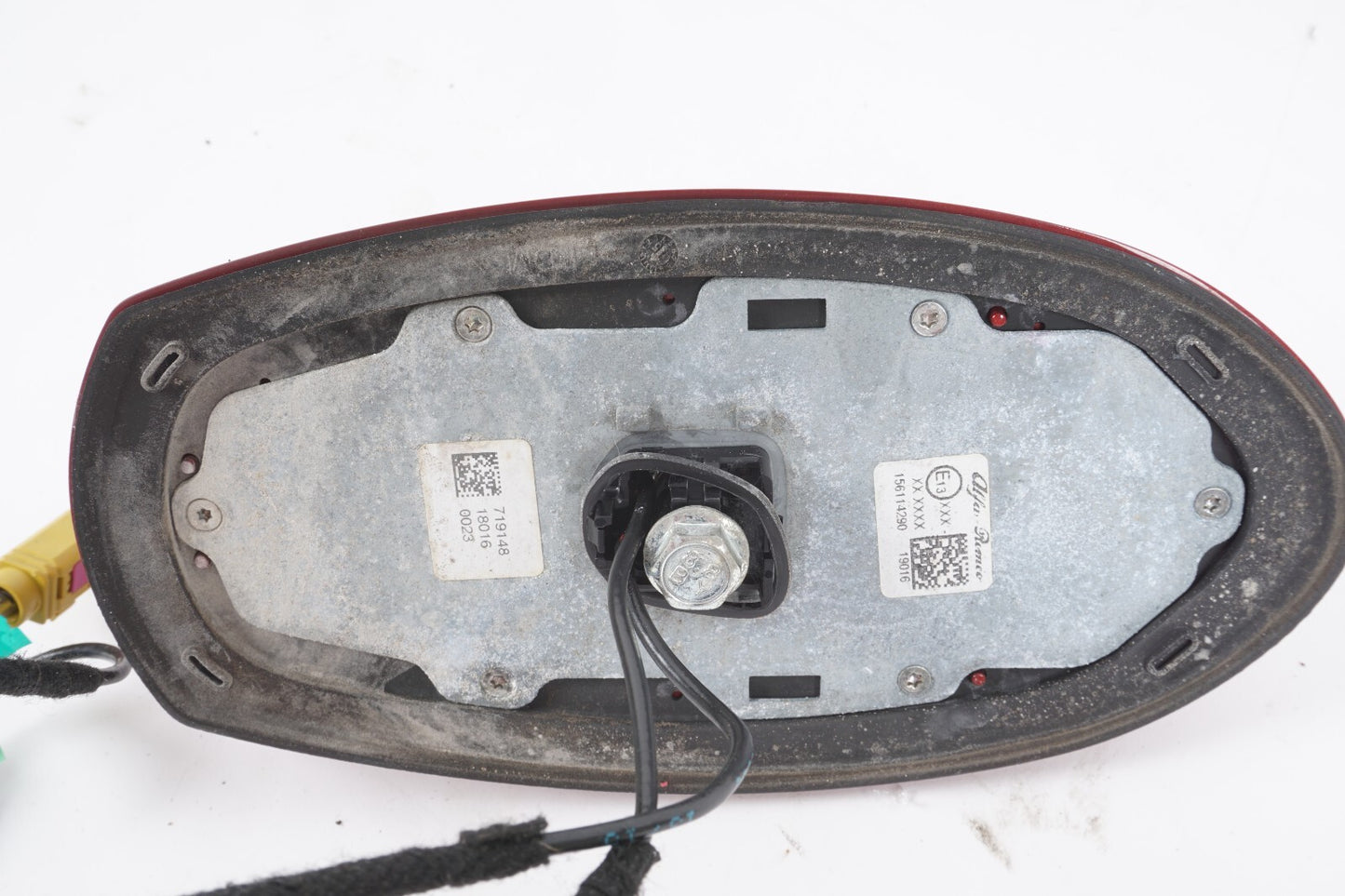 17 - 22 Alfa Romeo Giulia ROOF SHARK FIN ANTENNA OEM