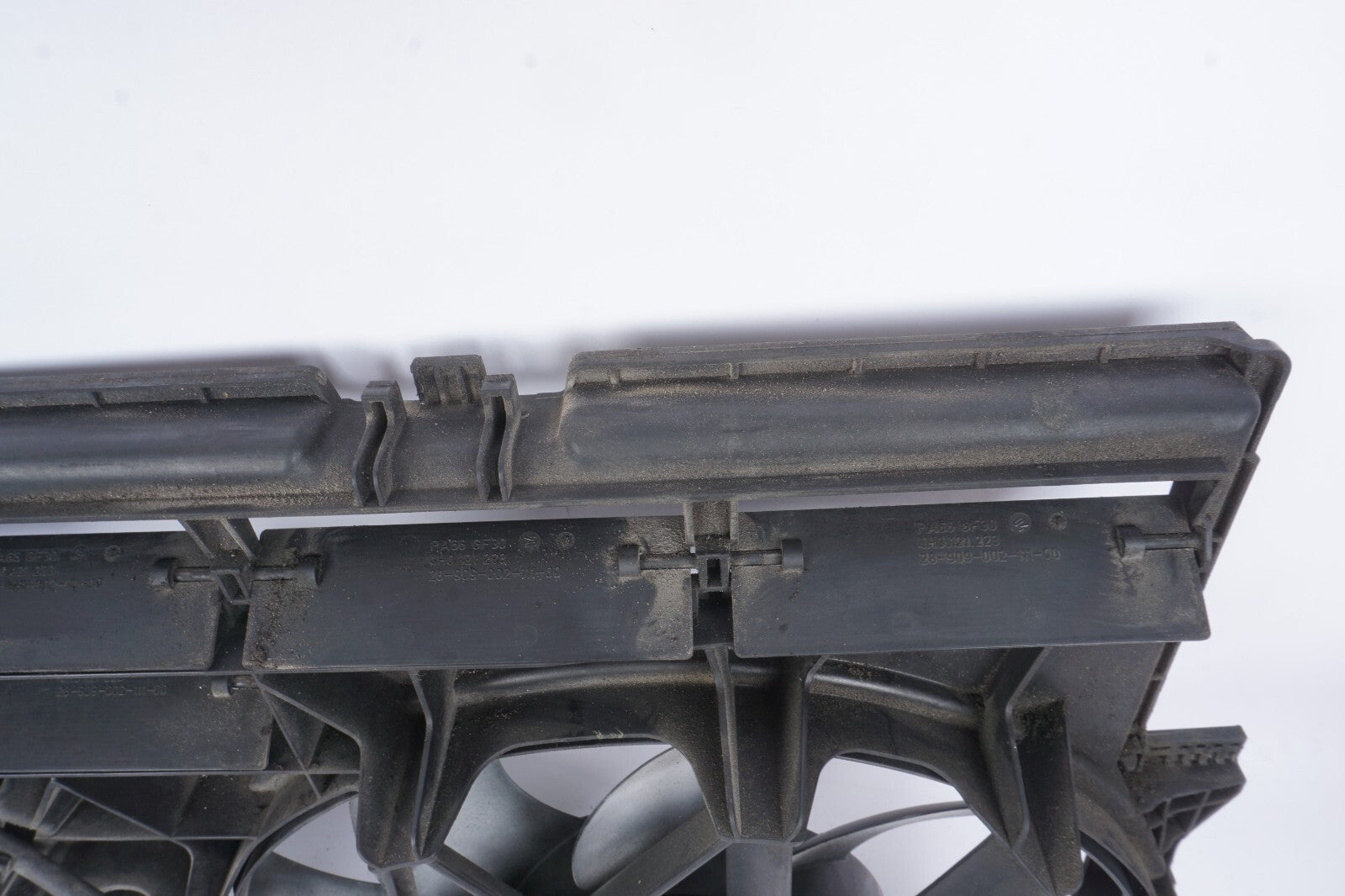 2011 - 2018 Audi A8L A8 3.0l Radiator Cooling Fan & Shrud OEM