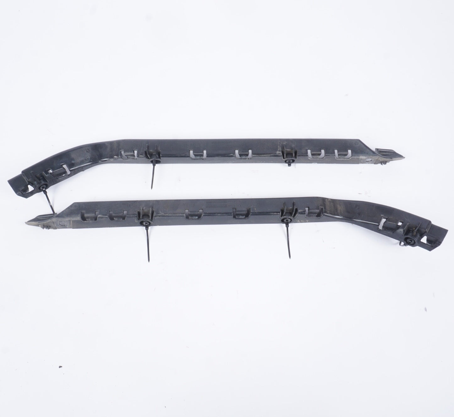 2012 - 2017 Mercedes E350 E550 Rear Right Left Bumper Bracket Side Retainer