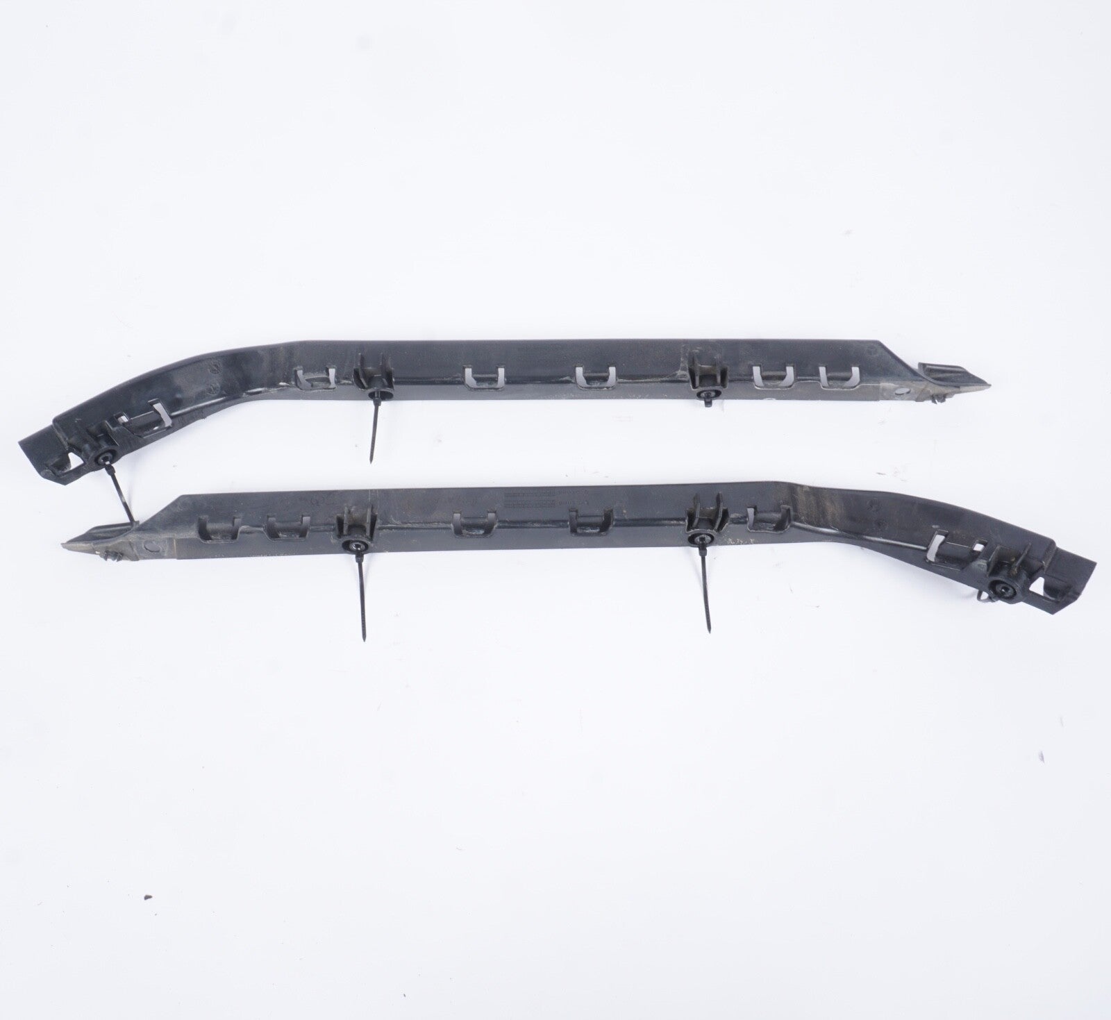 2012 - 2017 Mercedes E350 E550 Rear Right Left Bumper Bracket Side Retainer