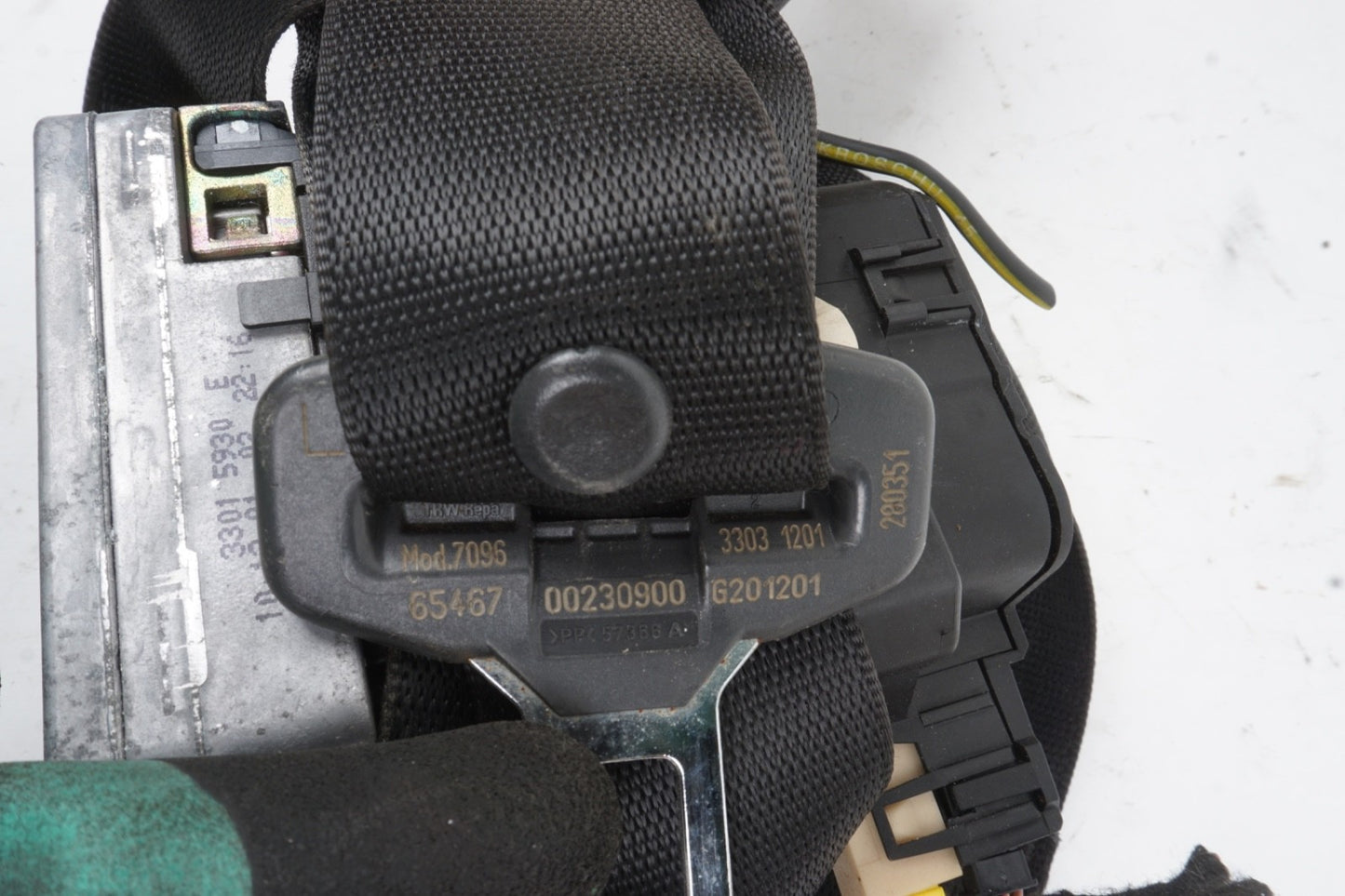 03-06 Mercedes SL500 R230 Front Left Side Seatbelt Seat Belt Retractor Oem