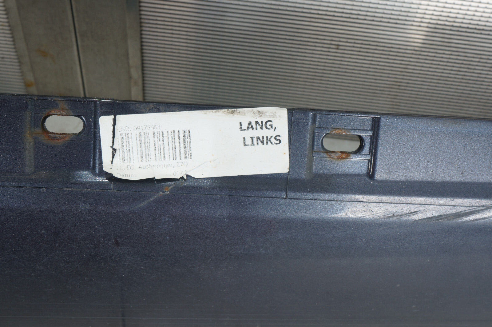 2004 - 2010 AUDI D3 A8L LEFT DRIVER SIDE ROCKER PANEL SKIRT MOLDING OEM