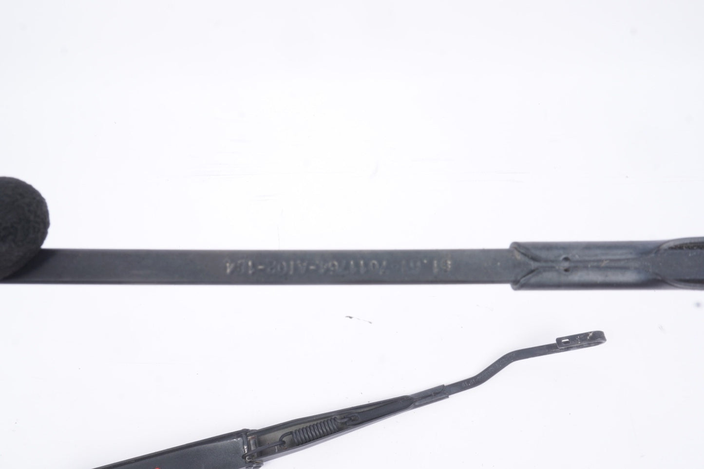 2003-2005 BMW Z4 E85 ROADSTER LEFT & RIGHT FRONT WINDSHIELD WIPER ARM SET OEM