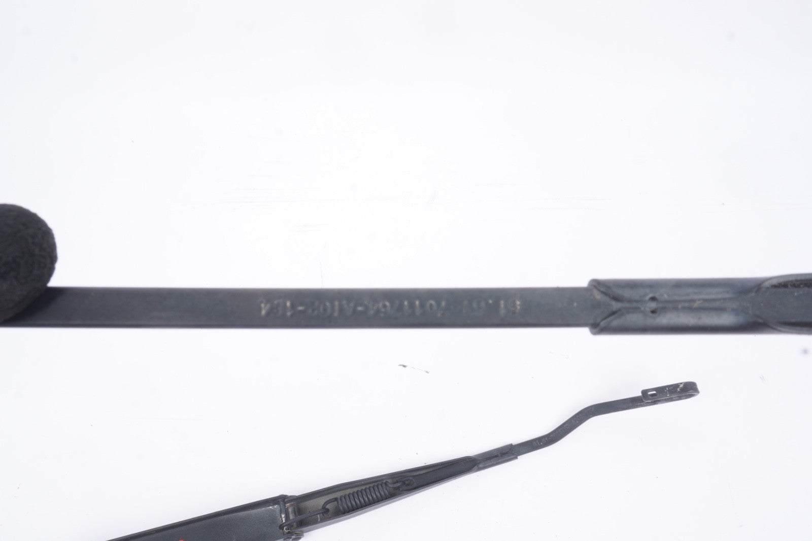 2003-2005 BMW Z4 E85 ROADSTER LEFT & RIGHT FRONT WINDSHIELD WIPER ARM SET OEM