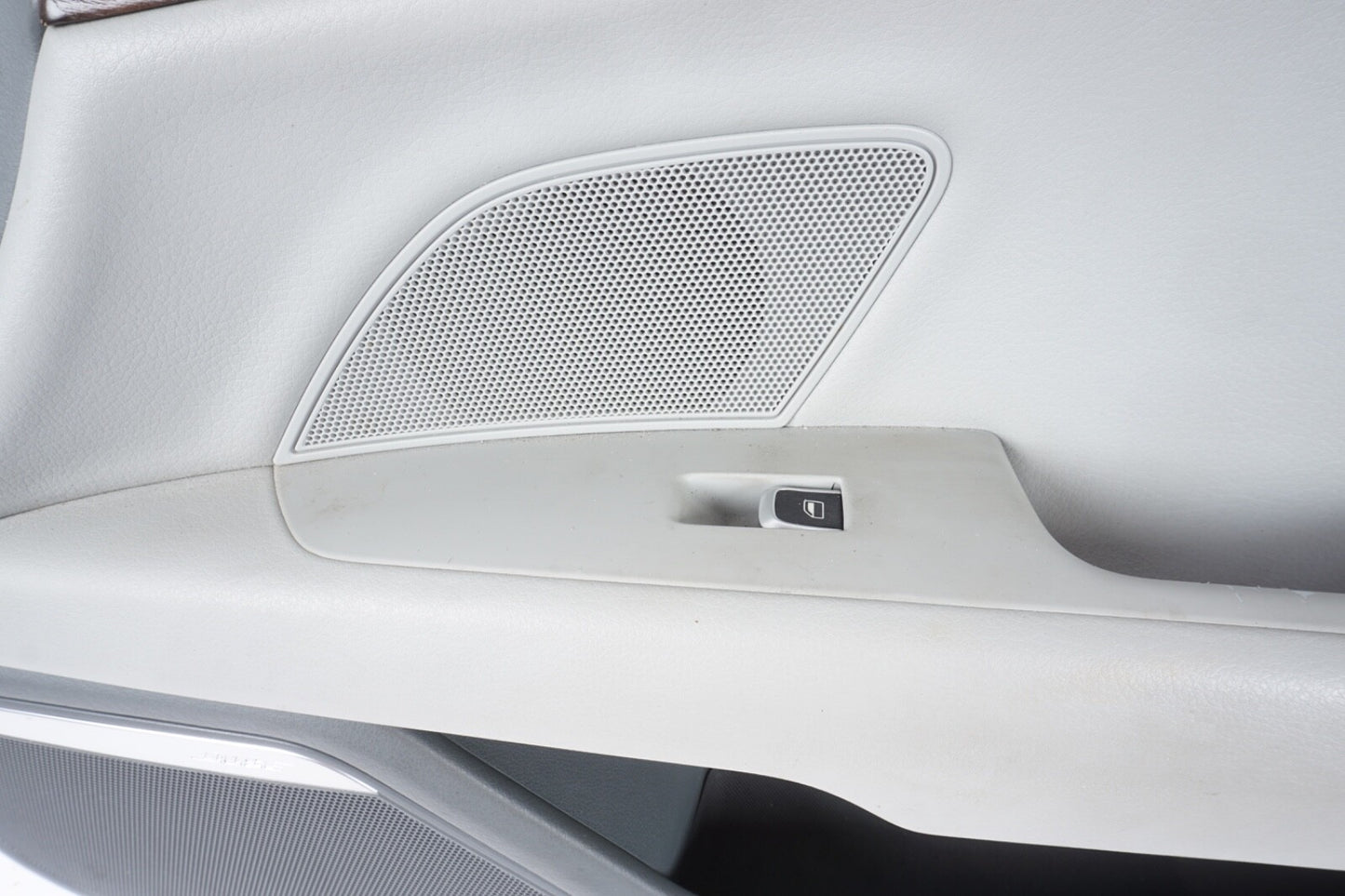 2012-2015 AUDI A7 FRONT RIGHT DOOR TRIM PANEL GRAY LEATHER OEM