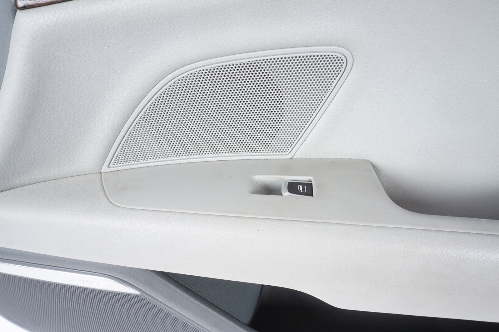 2012-2015 AUDI A7 FRONT RIGHT DOOR TRIM PANEL GRAY LEATHER OEM