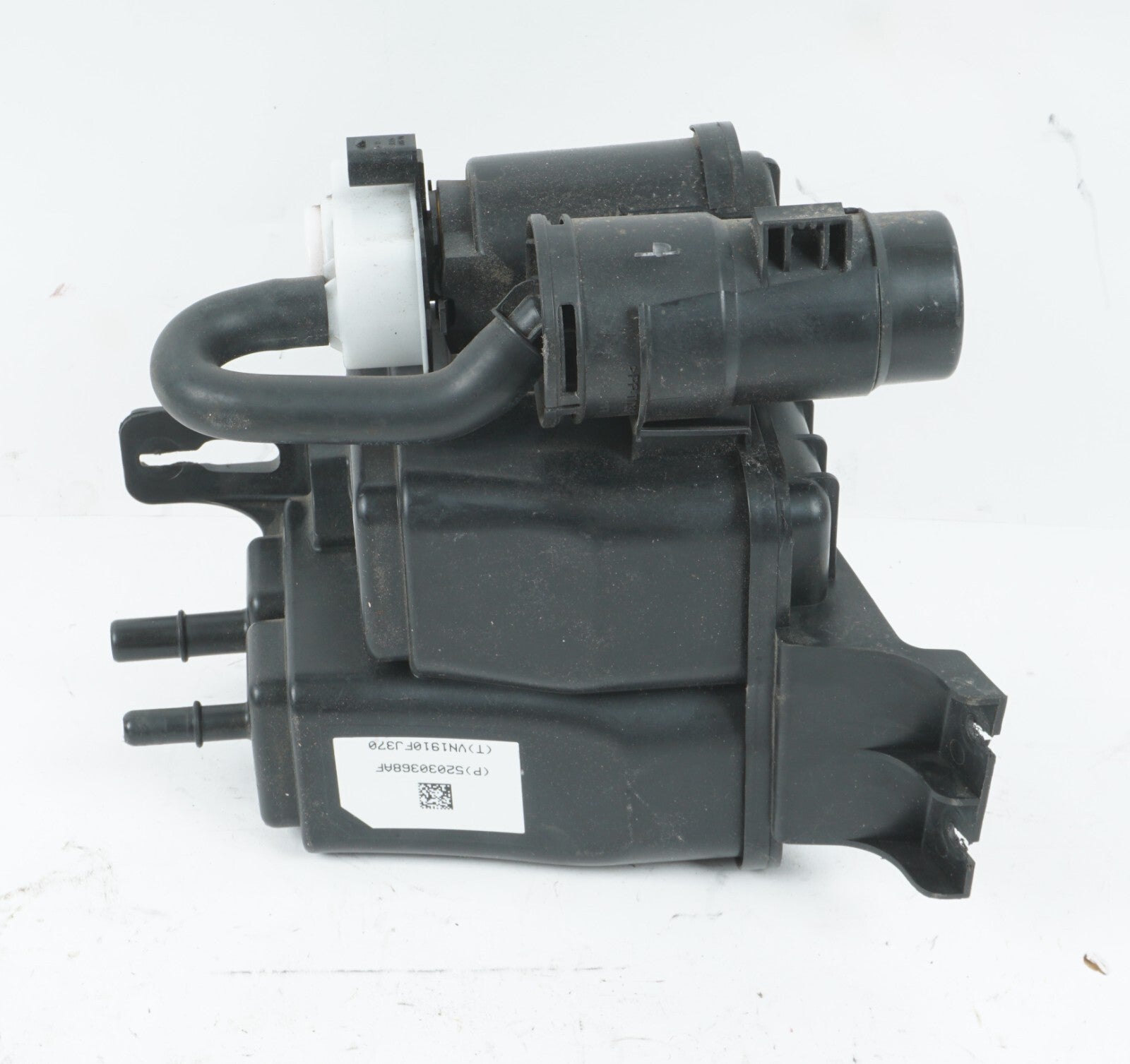 2017 - 2020 CHRYSLER PACIFICA FUEL VAPOR CHARCOAL CANISTER 52030368AF OEM