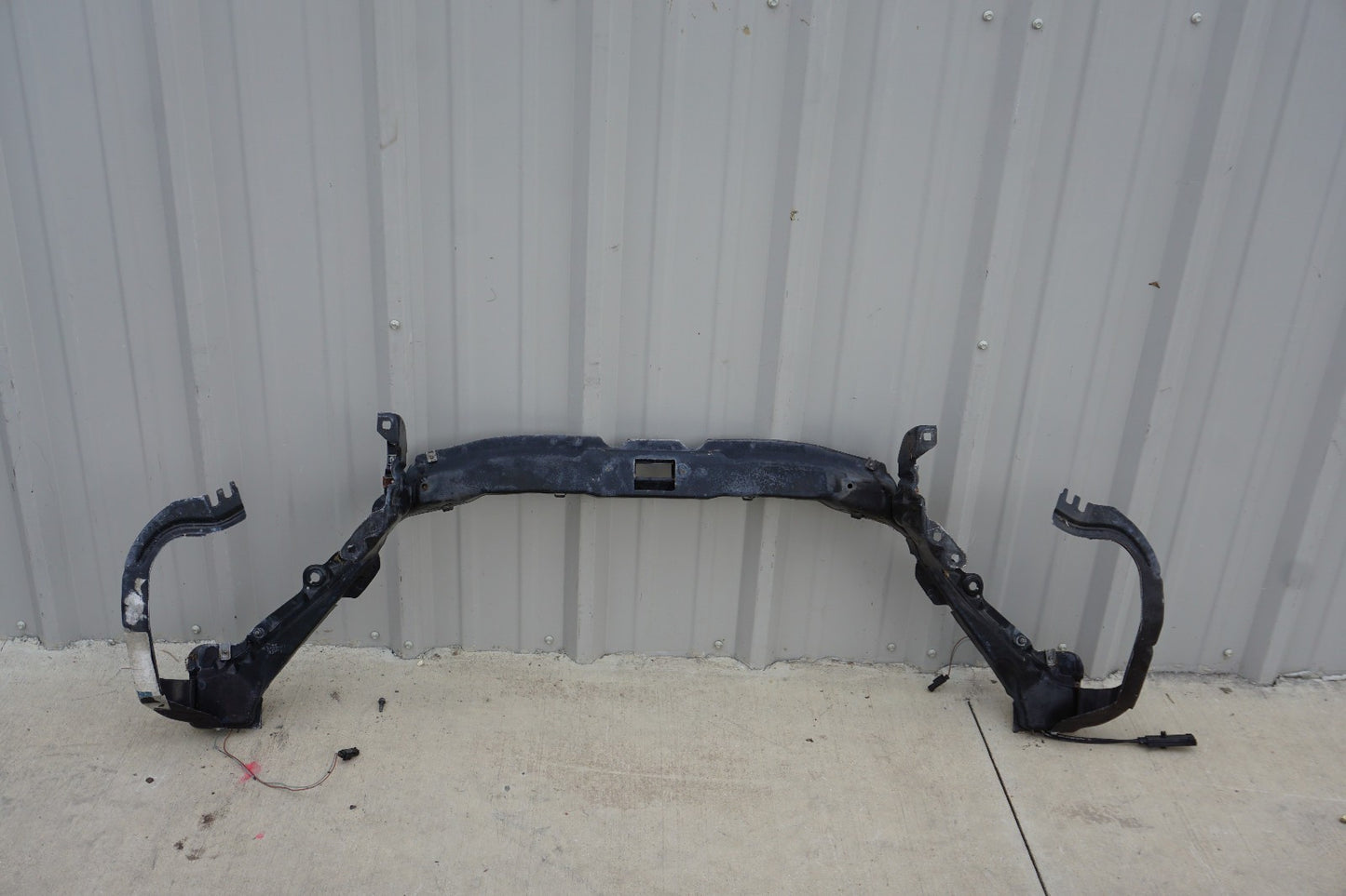 2003 - 2008 Mercedes Sl500 Sl600 Sl65 SL55 Radiator Core Support Front OEM