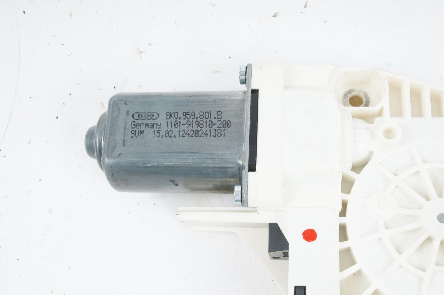 AUDI A4 S4 A5 S5 A6 Q7 FRONT LEFT DRIVER DOOR POWER WINDOW MOTOR OEM 8K0959801