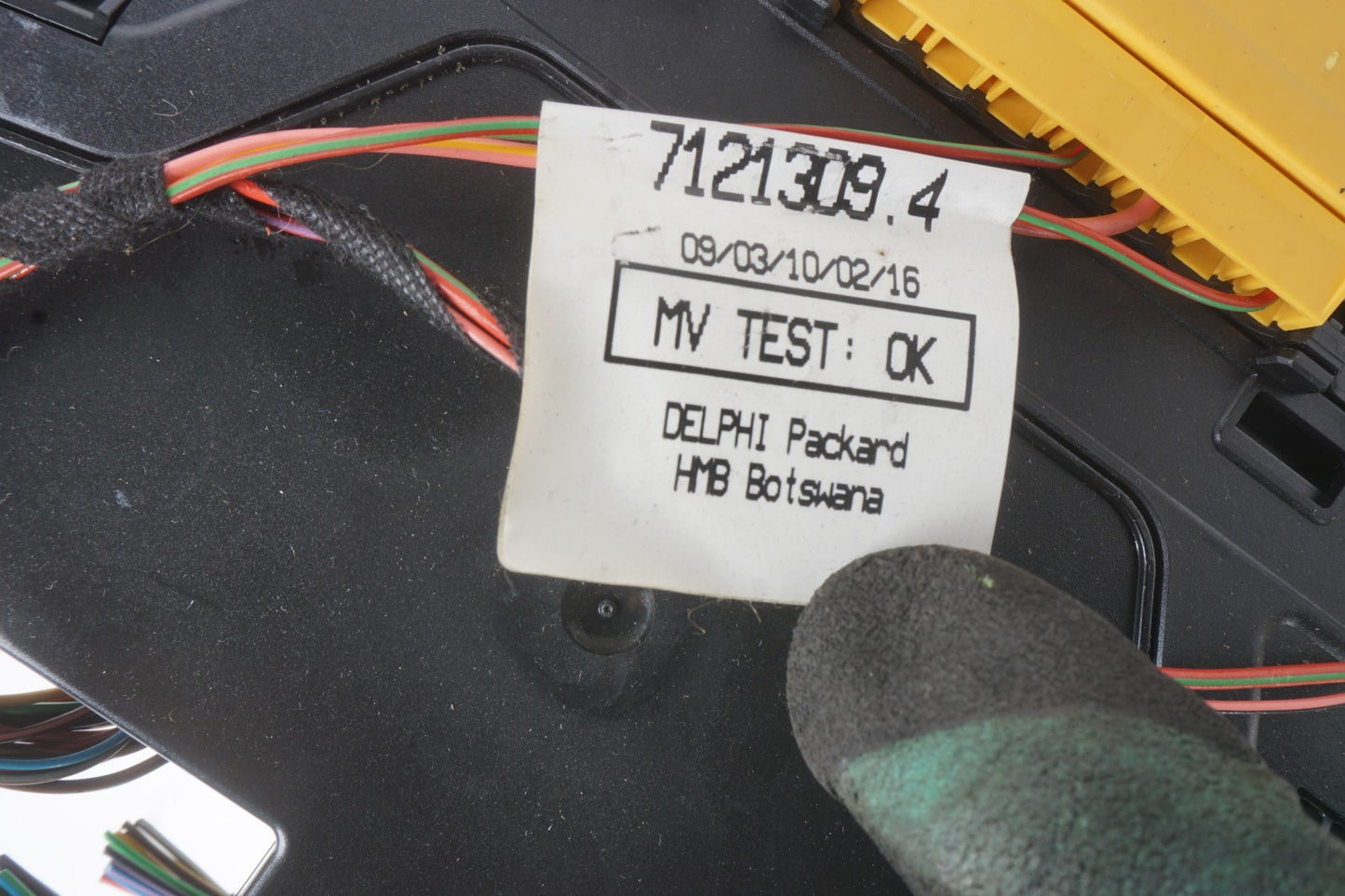 08-14 Mercedes-Benz C300 Rear SAM Fuse Box Relay 2049001002 OEM