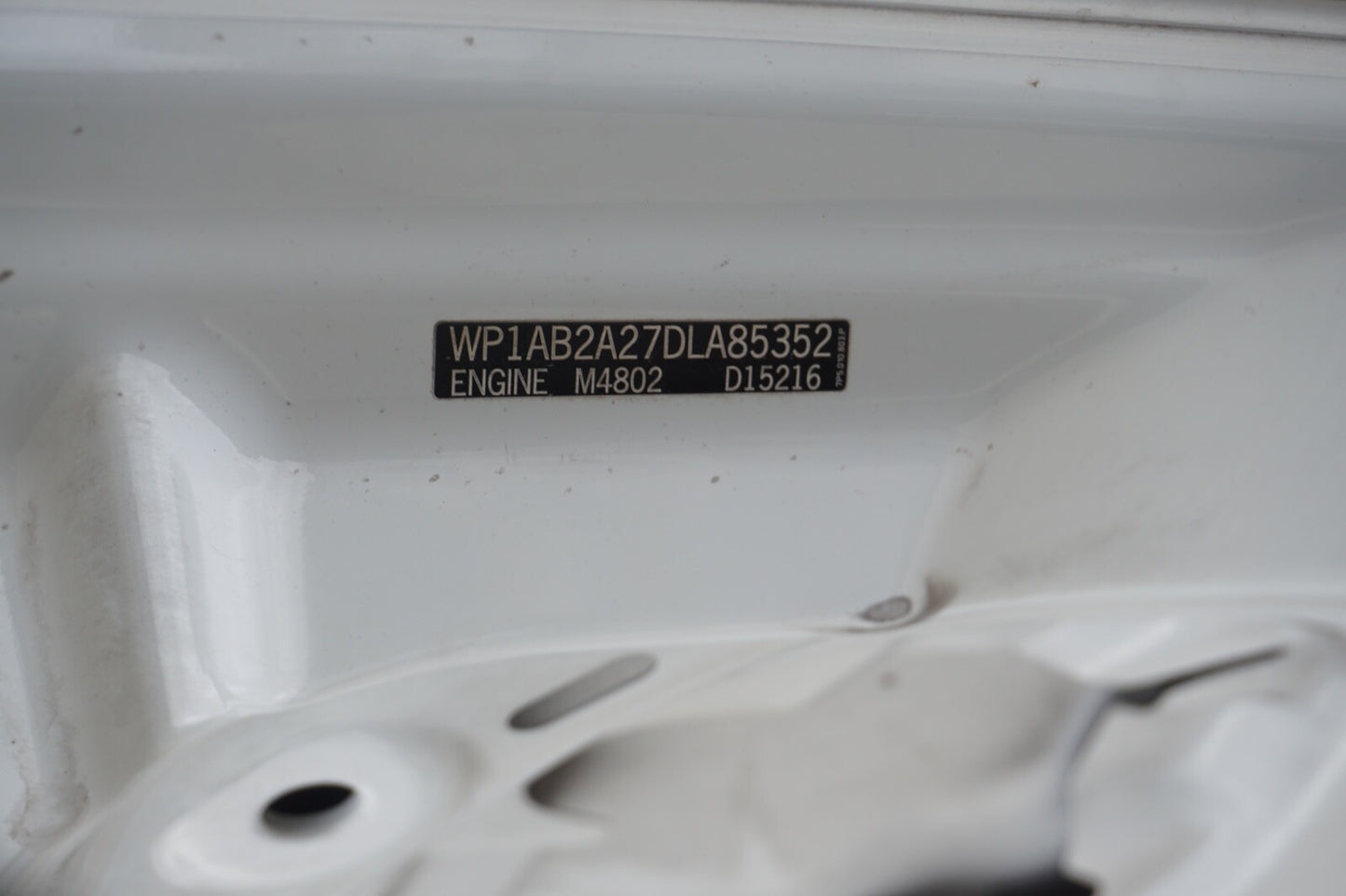 2011 - 2014 PORSCHE CAYENNE - HOOD WHITE