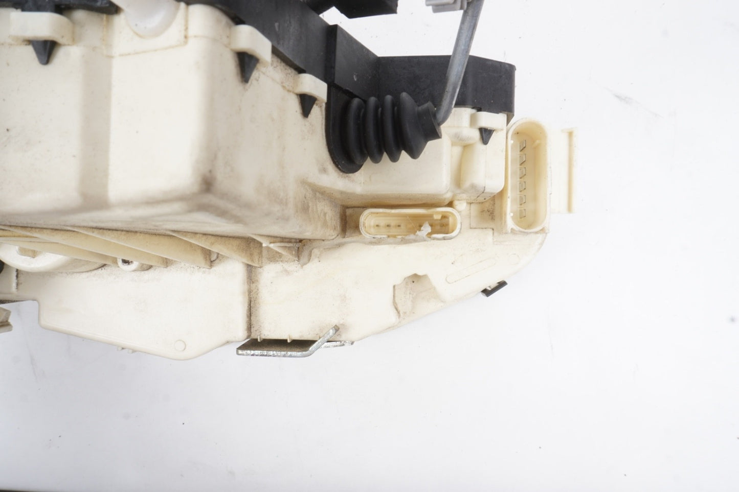 07-13 MERCEDES W221 S-CLASS FRONT LEFT DOOR LOCK LATCH ACTUATOR 2217201335 OEM