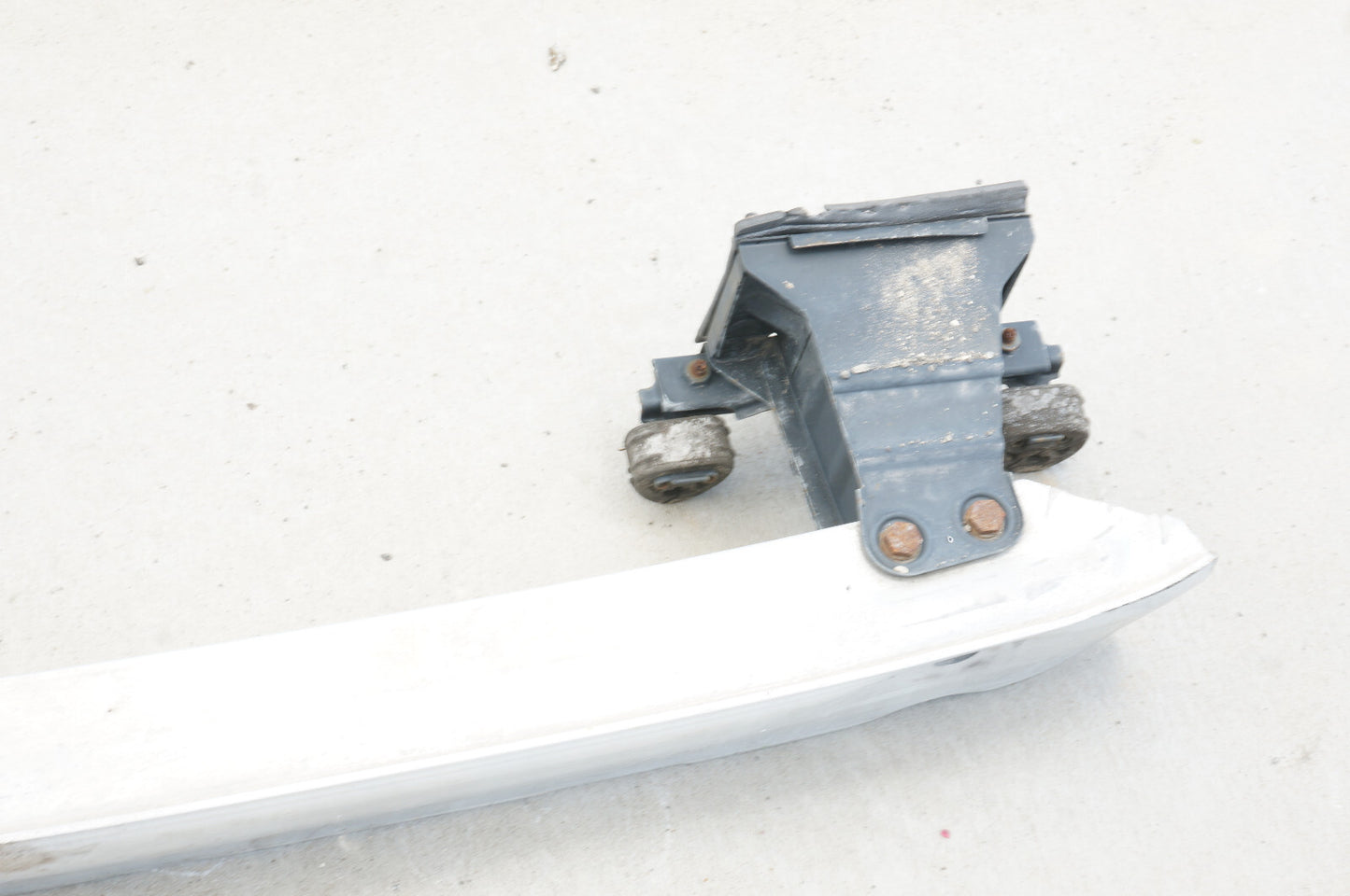 07-09 MERCEDES W221 S550 S450 S63 FREAR BUMPER REINFORCEMENT IMPACT BAR OEM