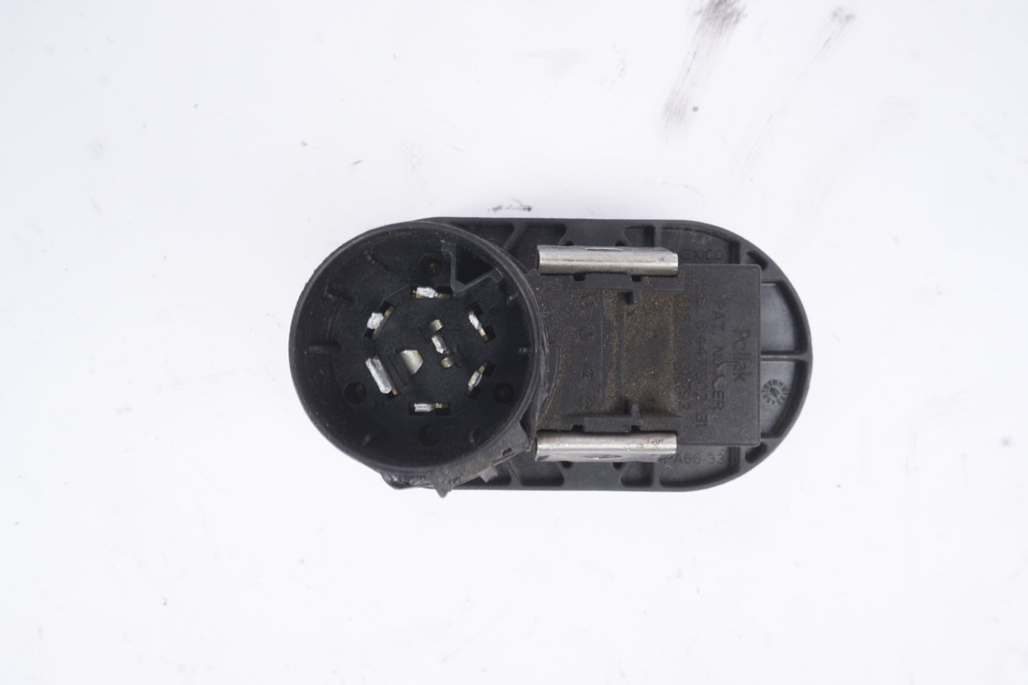 2016 - 2019 NISSAN TITAN TRUCK HITCH CONNECTOR TOW PLUG 7331792