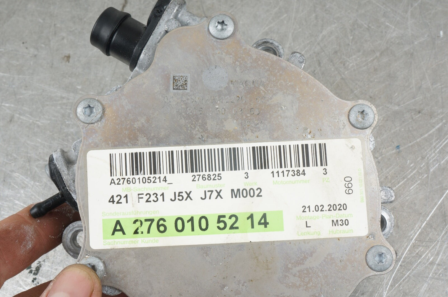 2017-2020 Mercedes Benz SL550 R231 2760105214 VACUUM PUMP