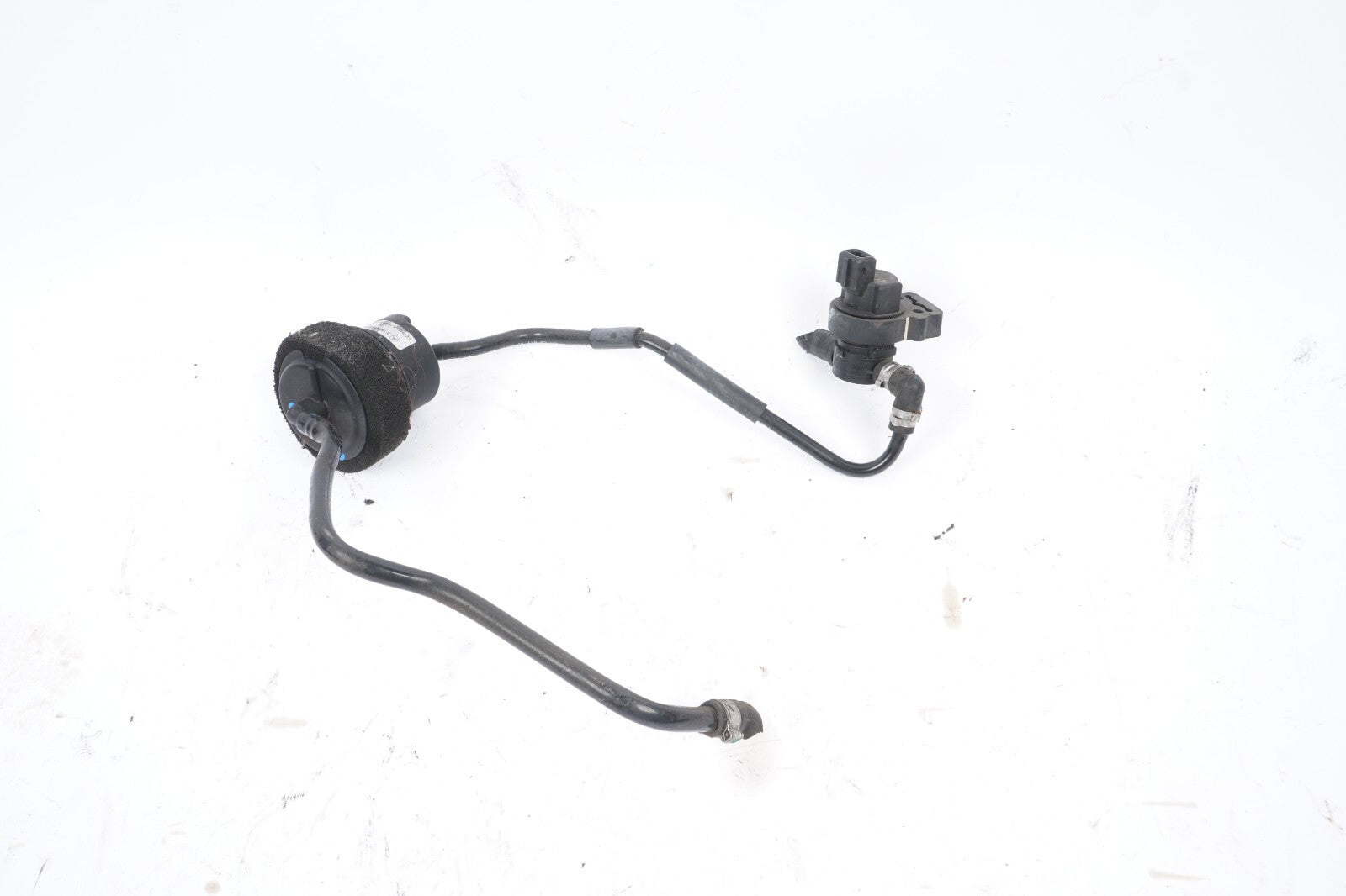 12-14 Mercedes W204 C300 Damping Container 2044700916  OEM