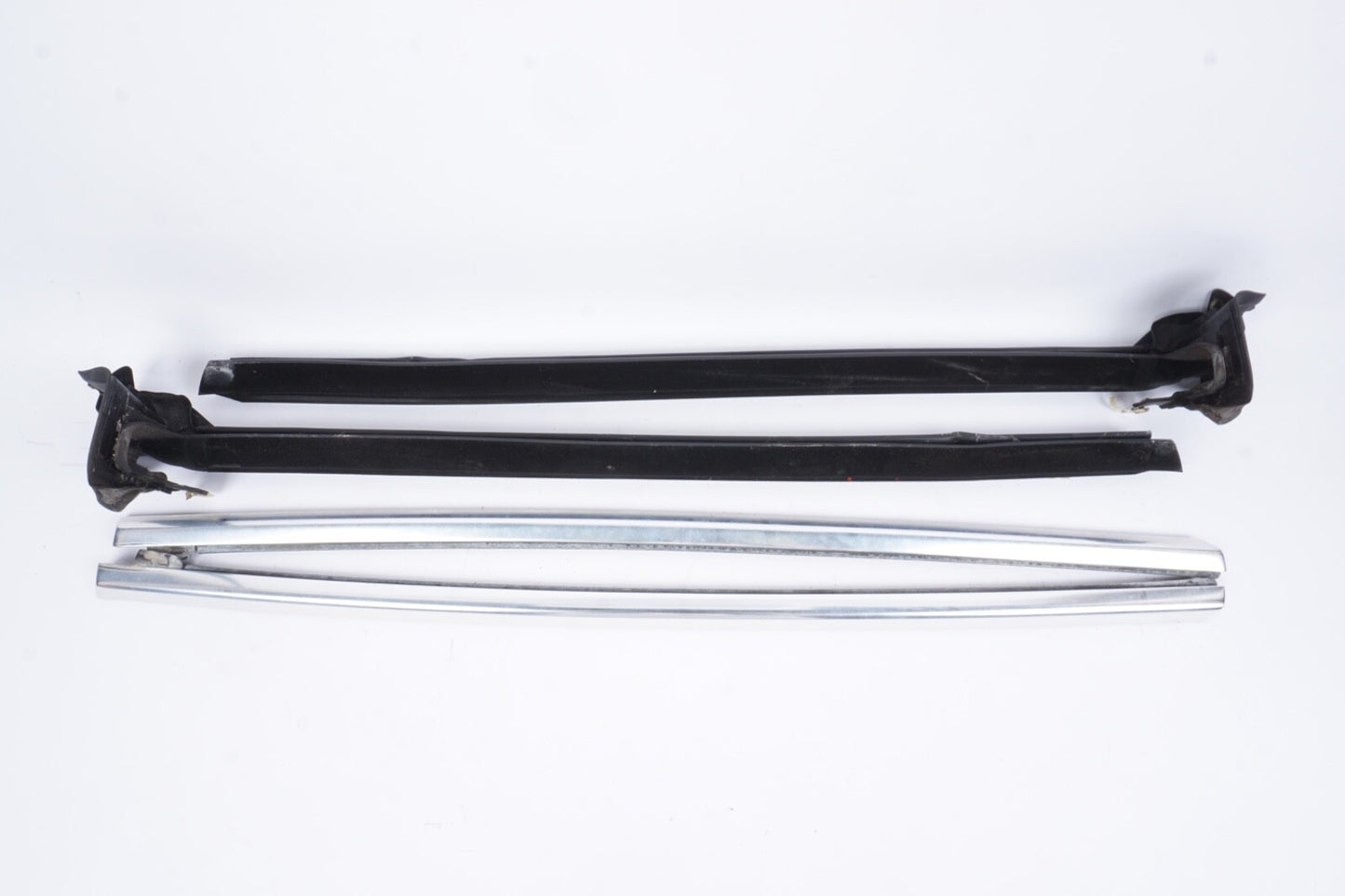 2011-2014 MERCEDES E350 CONVERTIBLE REAR QUARTER RUBBER SEAT LEFT & RIGHT