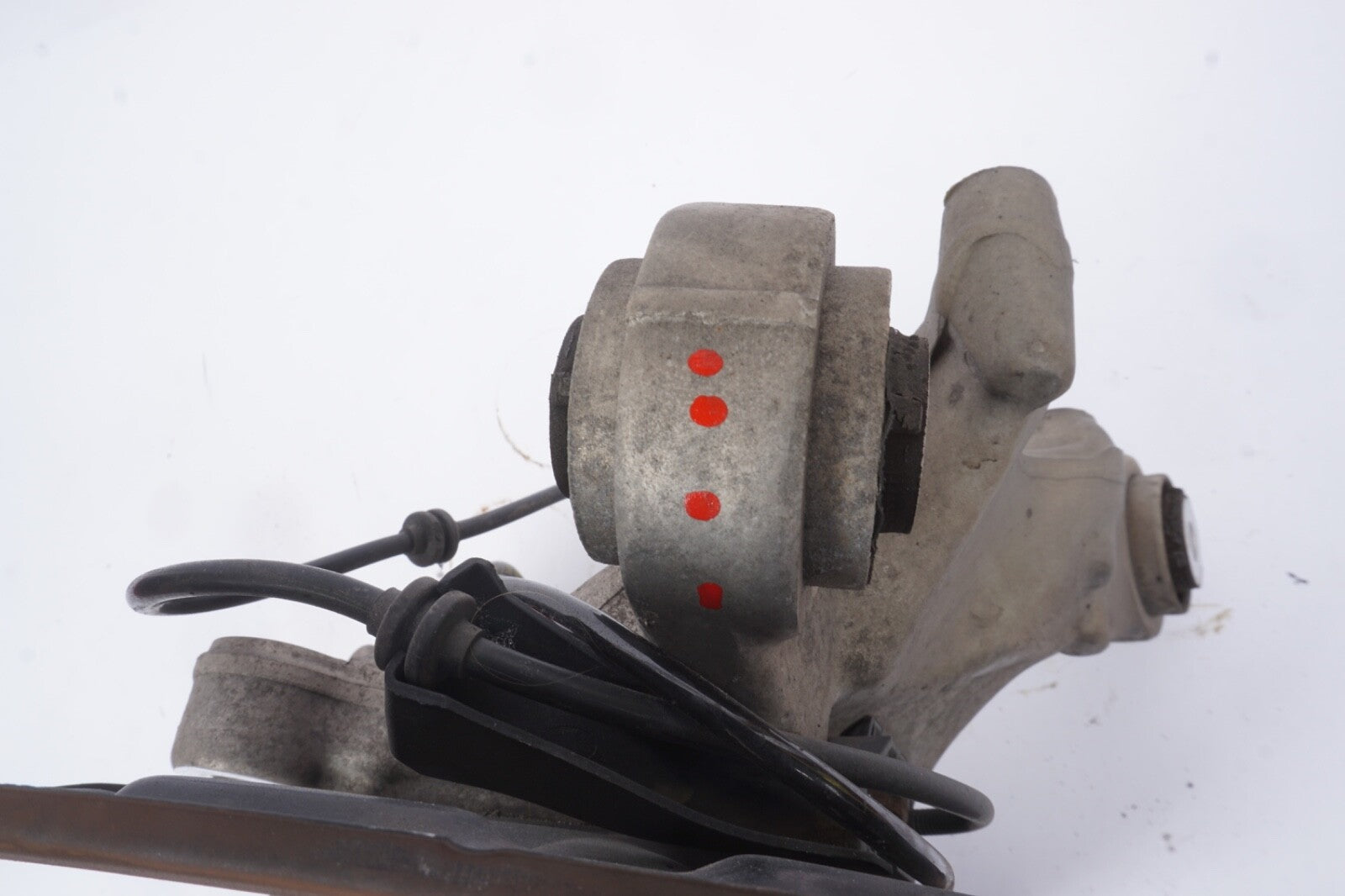 2015- 2020 MERCEDES GLB250 X247 AWD REAR RIGHT SPINDLE KNUCKLE & HUB OEM