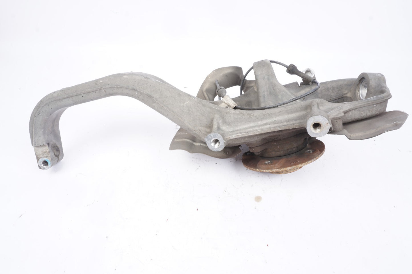 2017 - 2025 Alfa Romeo Giulia 2.0L Front Left Spindle Knuckle Hub OEM