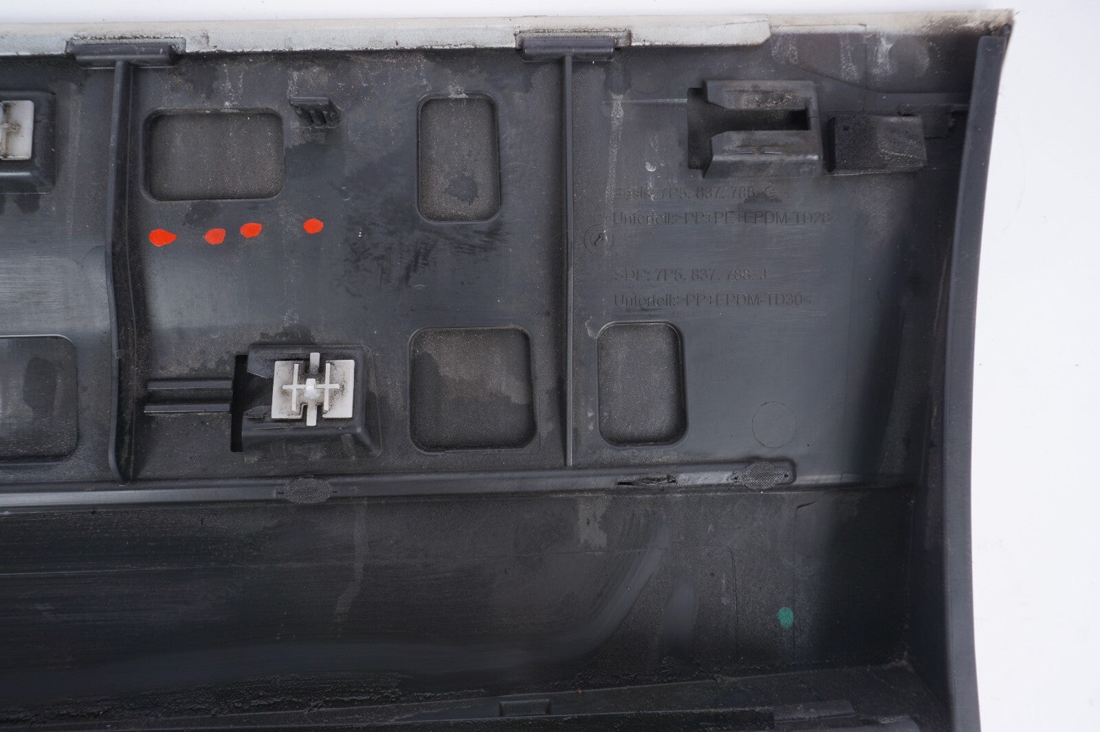 11 - 18 Porsche Cayenne 958 Rear Right Passenger Door Lower Molding OEM