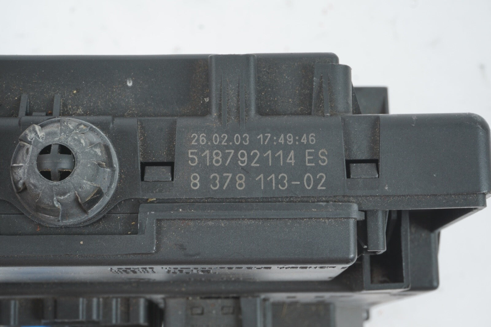 03-06 BMW Z4 E85 E86 Interior Dash Fuse Power Relay Junction Box 8378113 OEM
