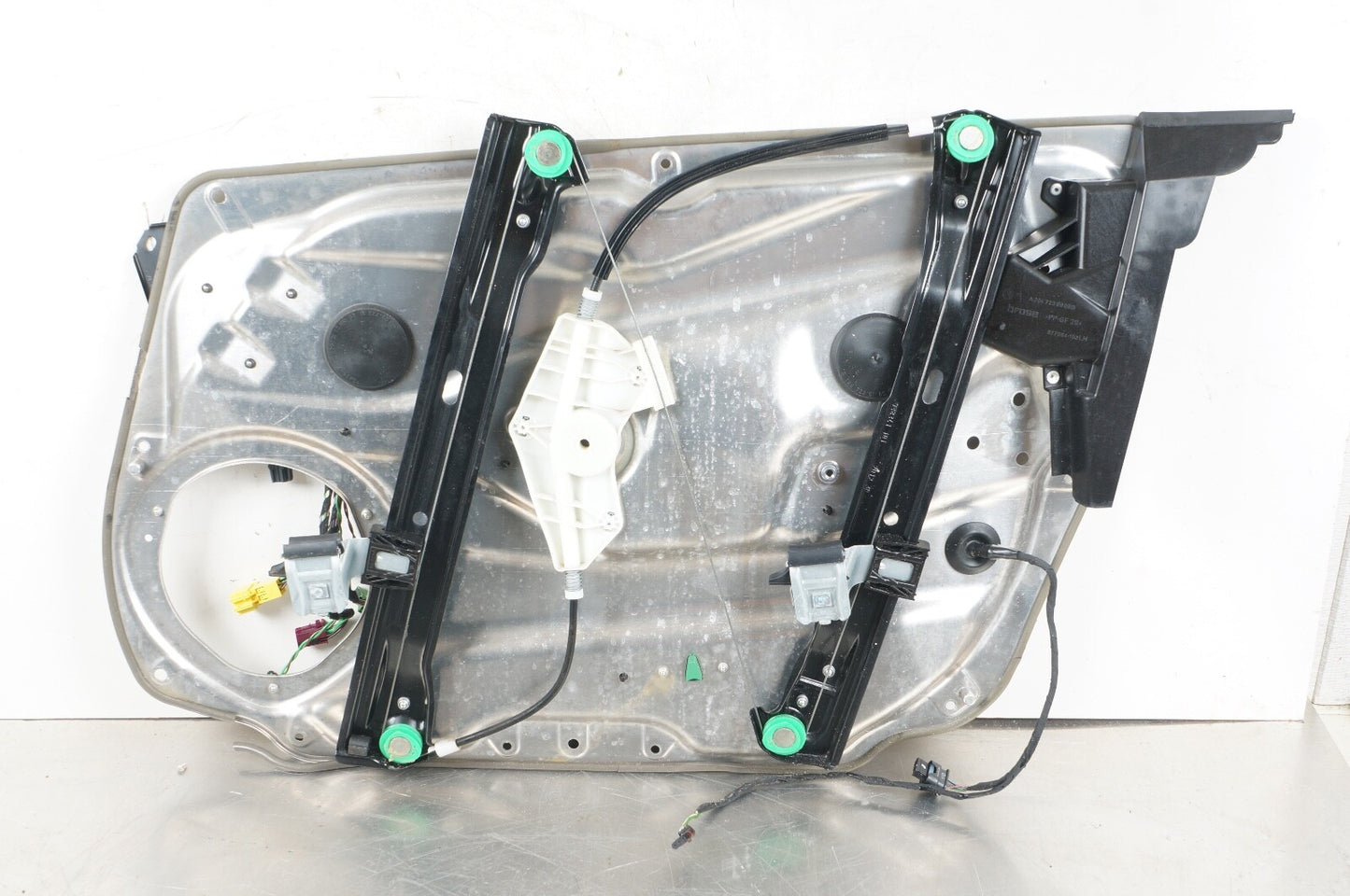 08-14 Mercedes W204 C250 C300 C350 Front Left Side Door Window Regulator OEM