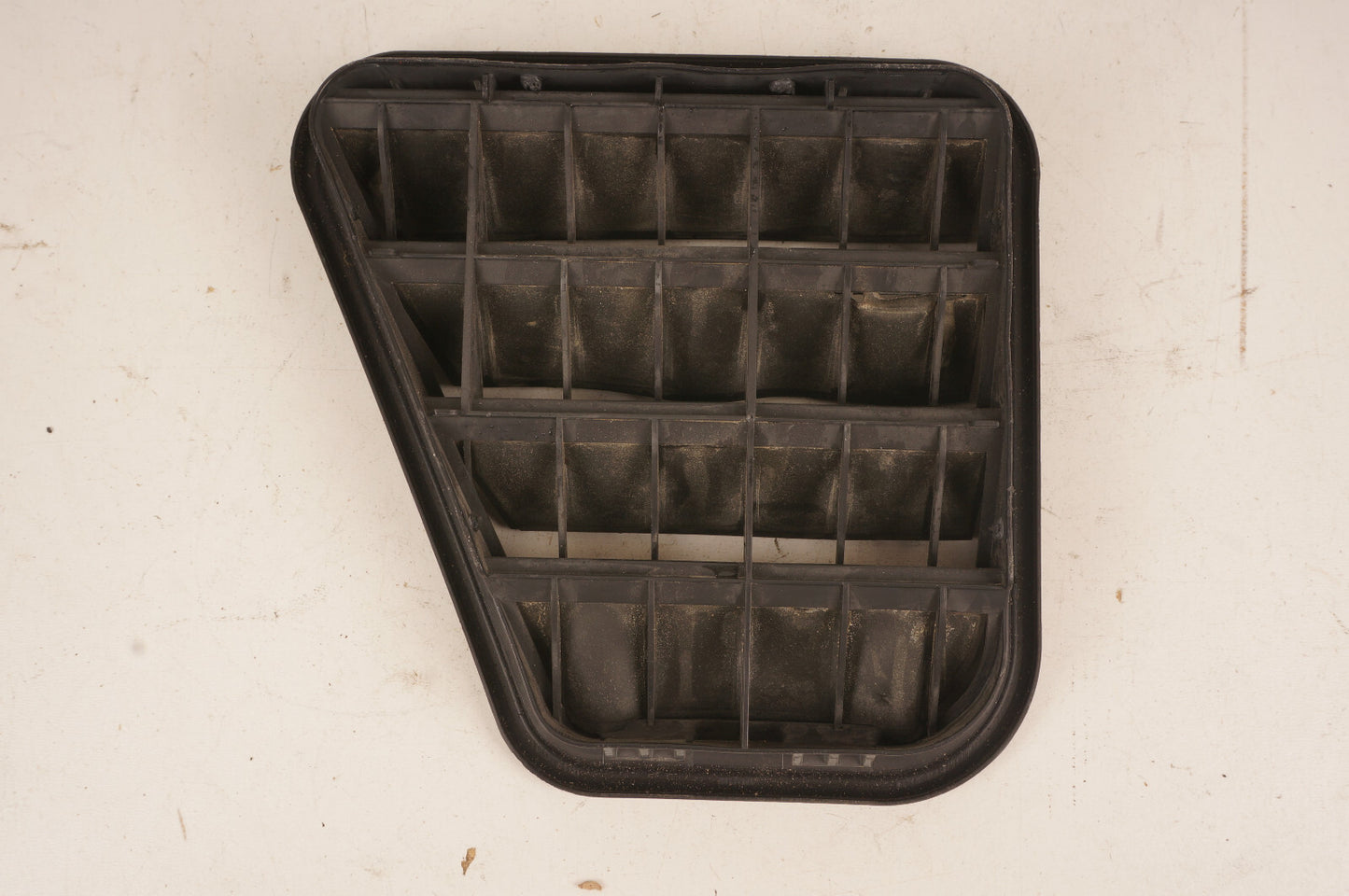 06-10 MERCEDES R350 R500 W251 REAR RIGHT PASS SIDE QUARTER AIR VENT OEM