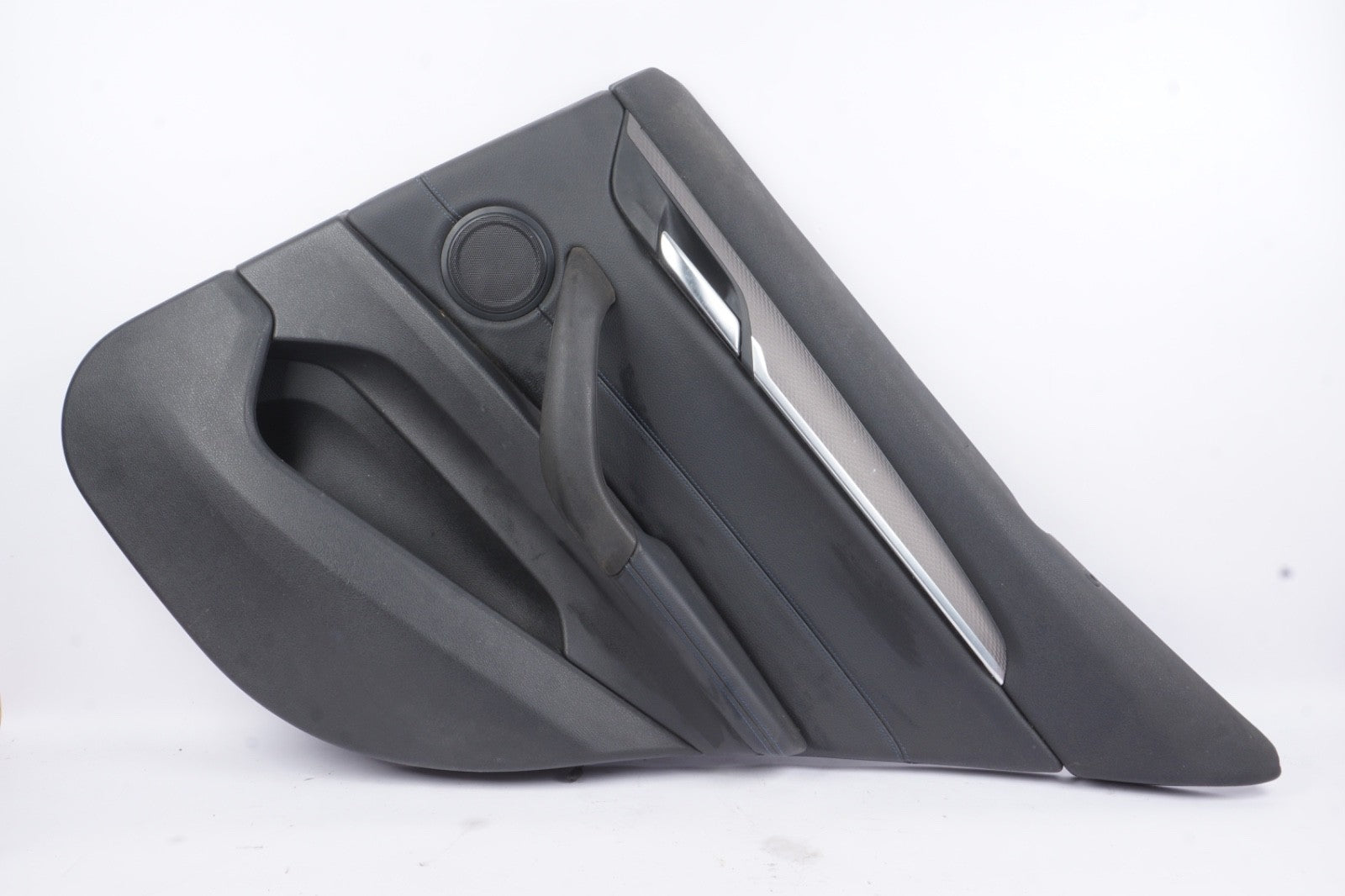 2018 - 2023 BMW X2 F39 REAR RIGHT SIDE DOOR PANEL TRIM COVER OEM