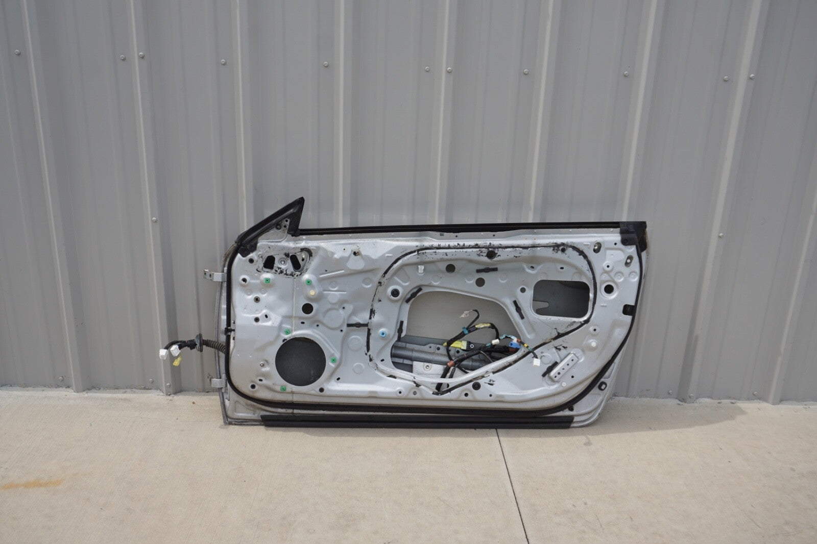 10-15 LEXUS IS250 IS350 CONVERTIBLE RIGHT PASSENGER'S DOOR SHELL PANEL