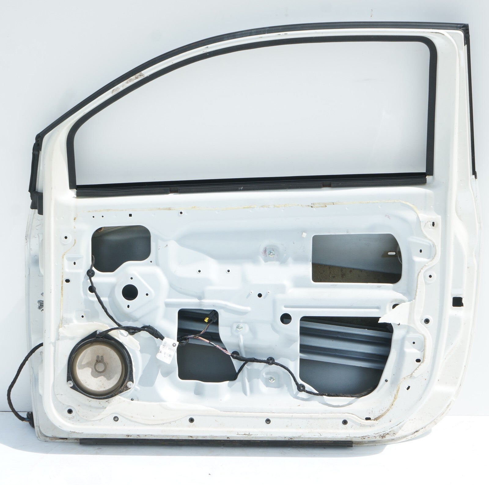 2012 - 2017 FIAT 500 FRONT DOOR SHELL RIGHT PASSENGER SIDE  OEM