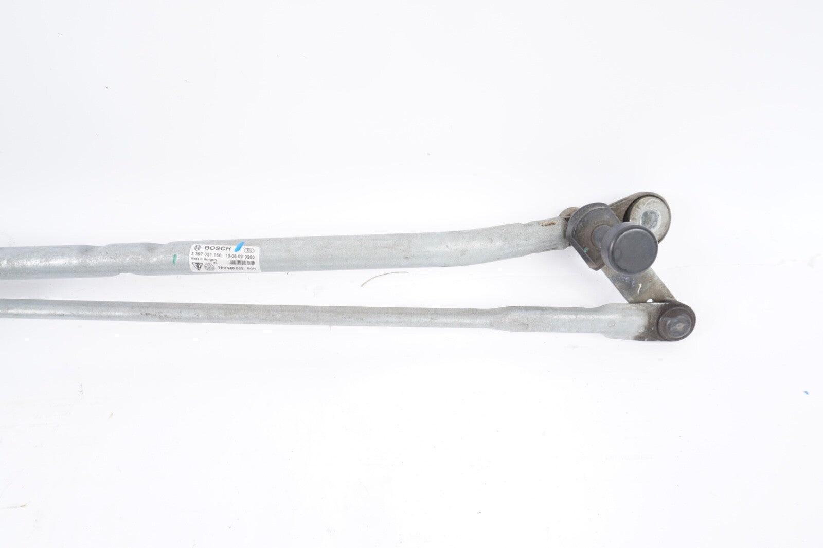 11-18 PORSCHE Cayenne Front Wiper Transmission Linkage W/ Motor OEM