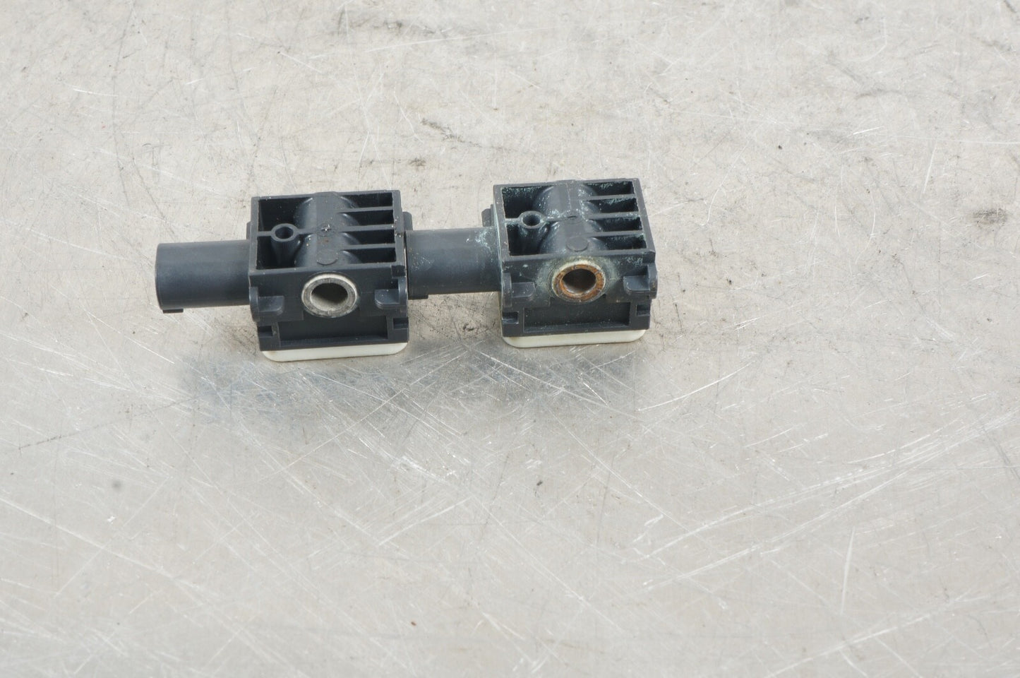 06-12 Mercedes CL600 CL550 S550 W221 OEM Sensor 0038202826 Set Of 2