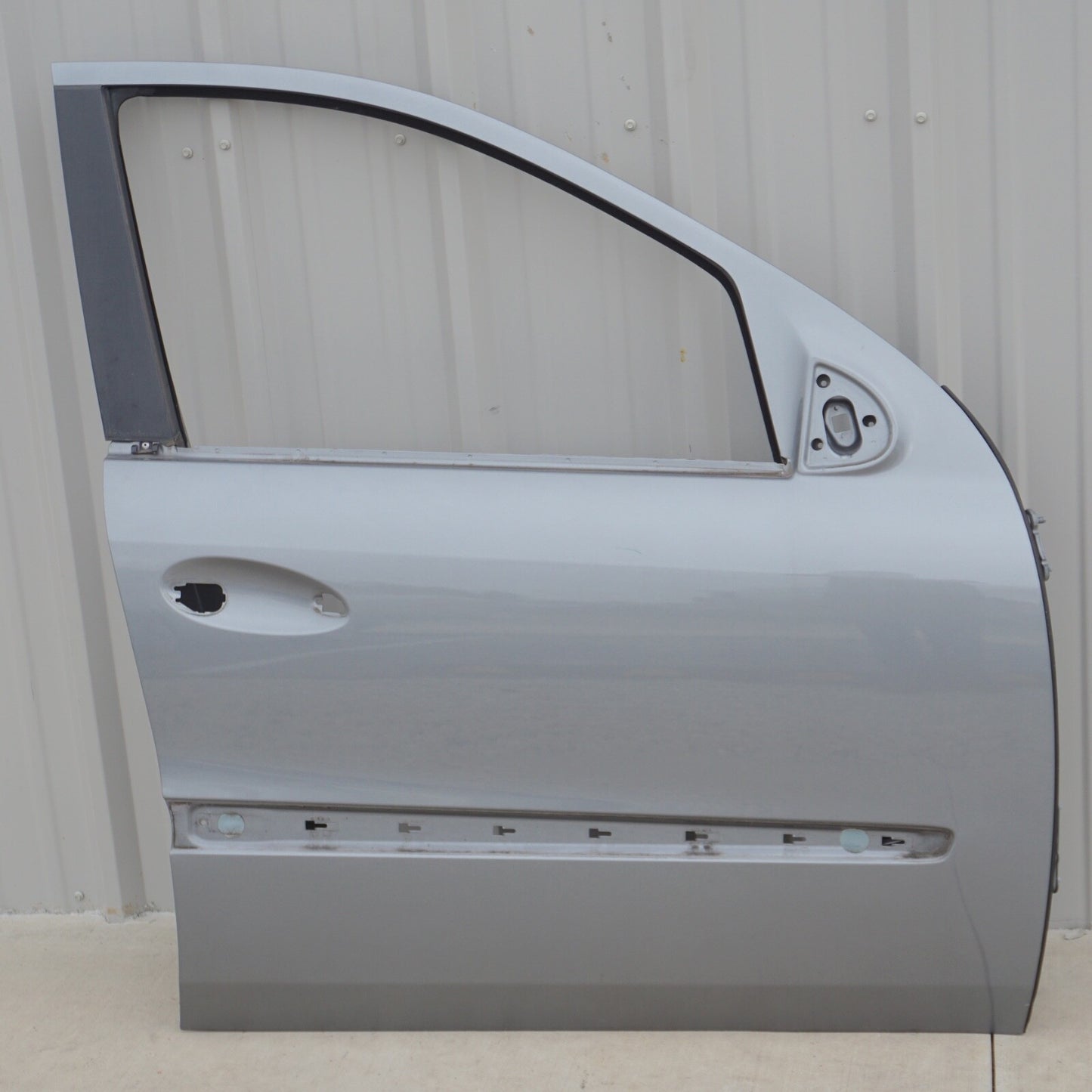 06-11 Mercedes W164 ML63 ML350 ML500 FRONT RIGHT PASSENGER SIDE DOOR SHELL OEM