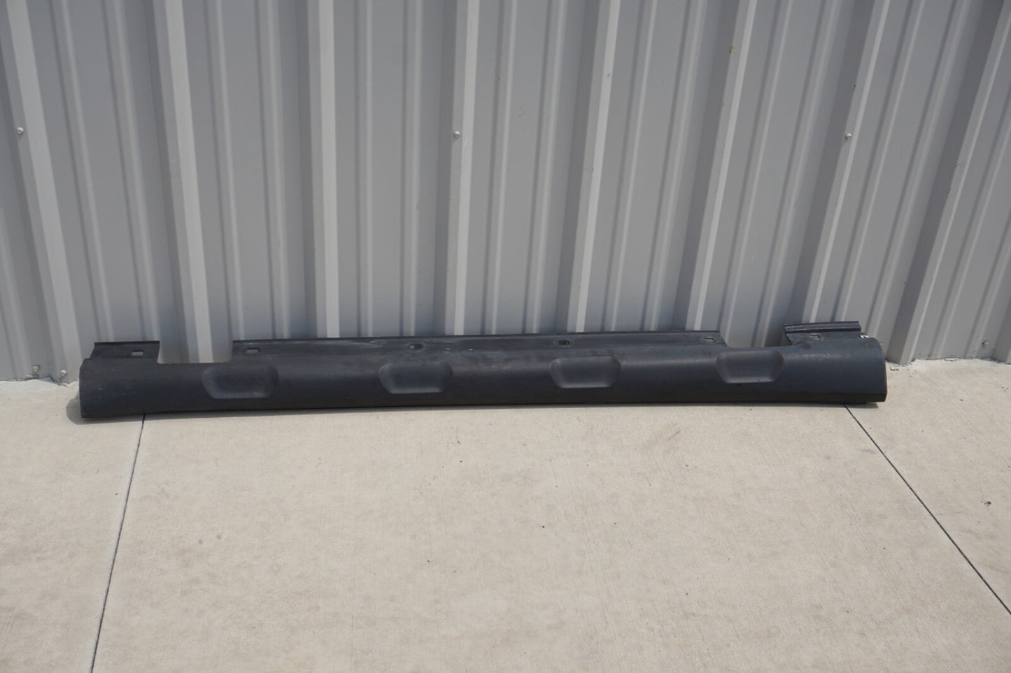 2015-2020 MERCEDES GLA250 X156 RIGHT PASSENGER SKIRT ROCKER PANEL MOLDING OEM