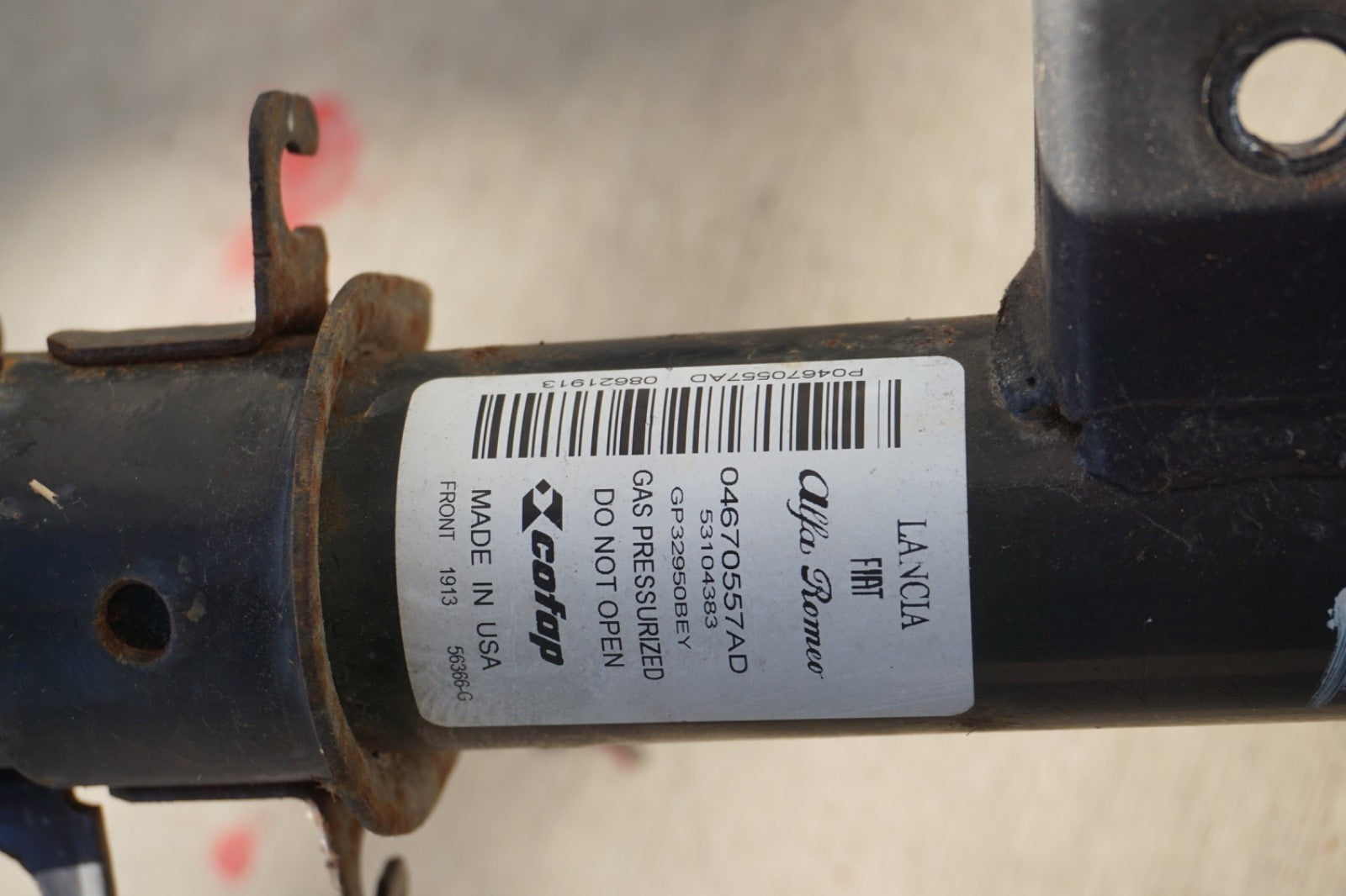 2012 - 2019 Fiat 500 Front Left Shock Absorber 68237653AA OEM 10k