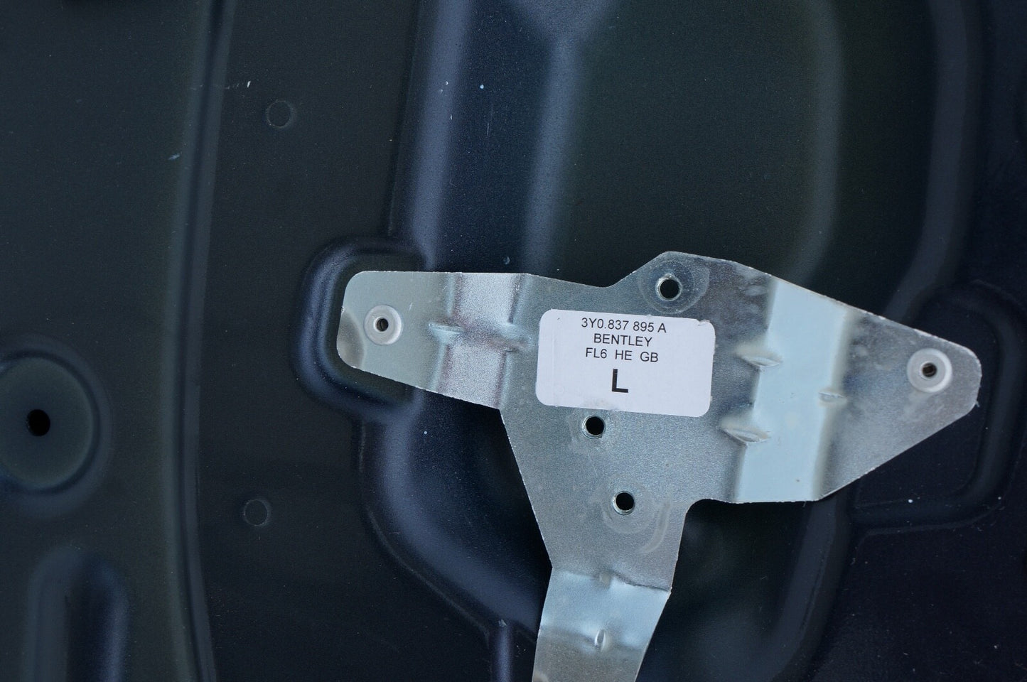 2011 - 2020 Bentley Mulsanne 2018 FRONT LEFT DOOR SHELL BLUE COLOR