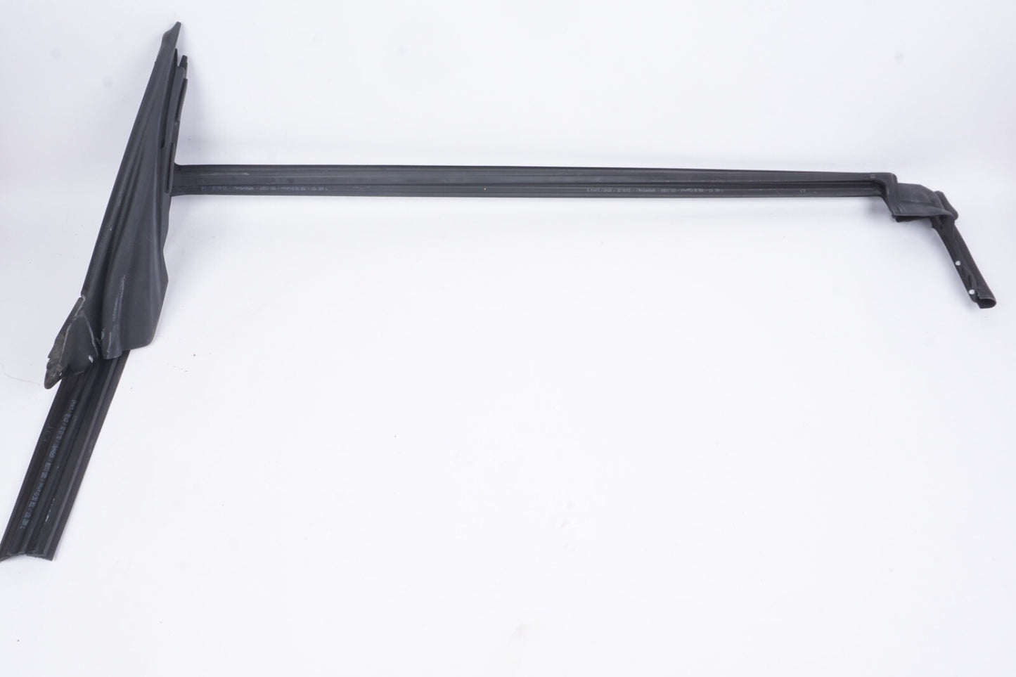 2021 - 2025 BMW 430i M440 M4 COUPE CONVERTIBLE RIGHT DOOR SEAL GASKET