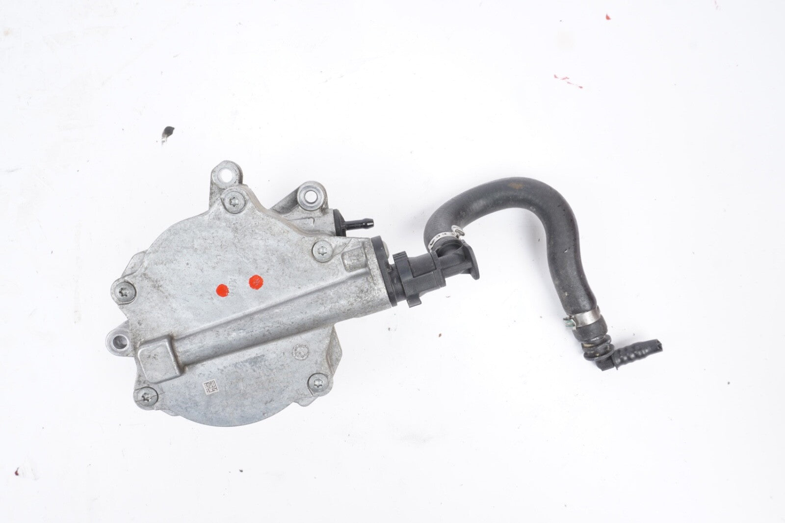 2011-2016 BMW 550I 650 750 GT F07 VACUUM PUMP 8605976-01  OEM