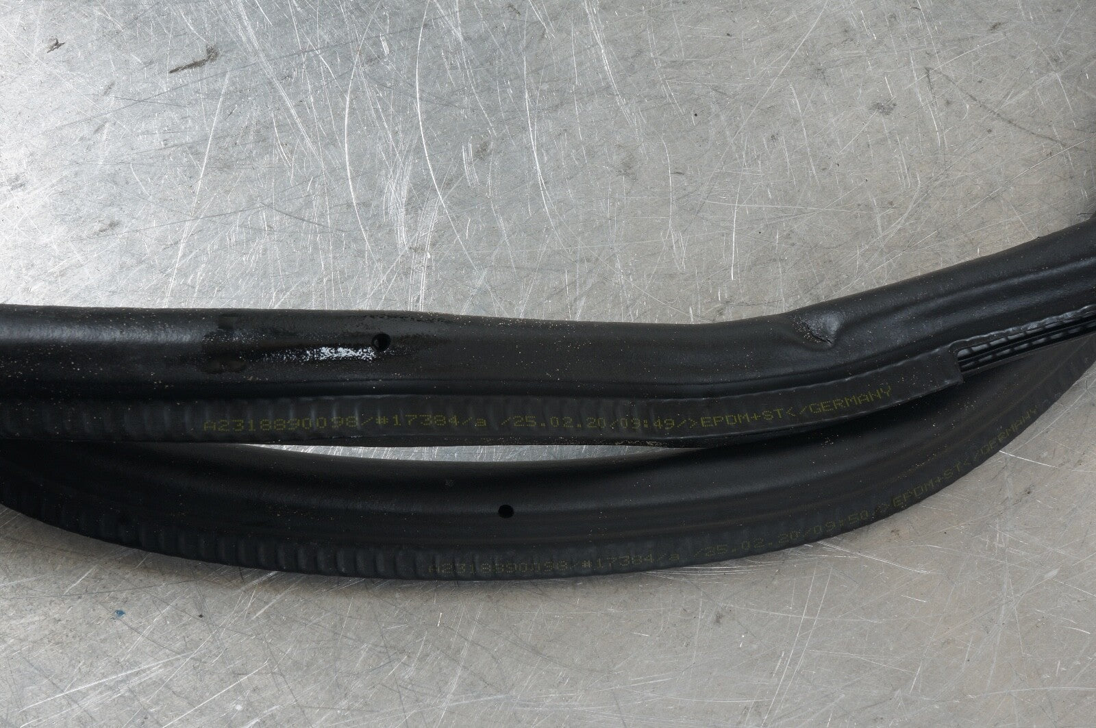 13-20 Mercedes SL450 SL550 R231 Front Hood Bonnet Weather Strip Seal