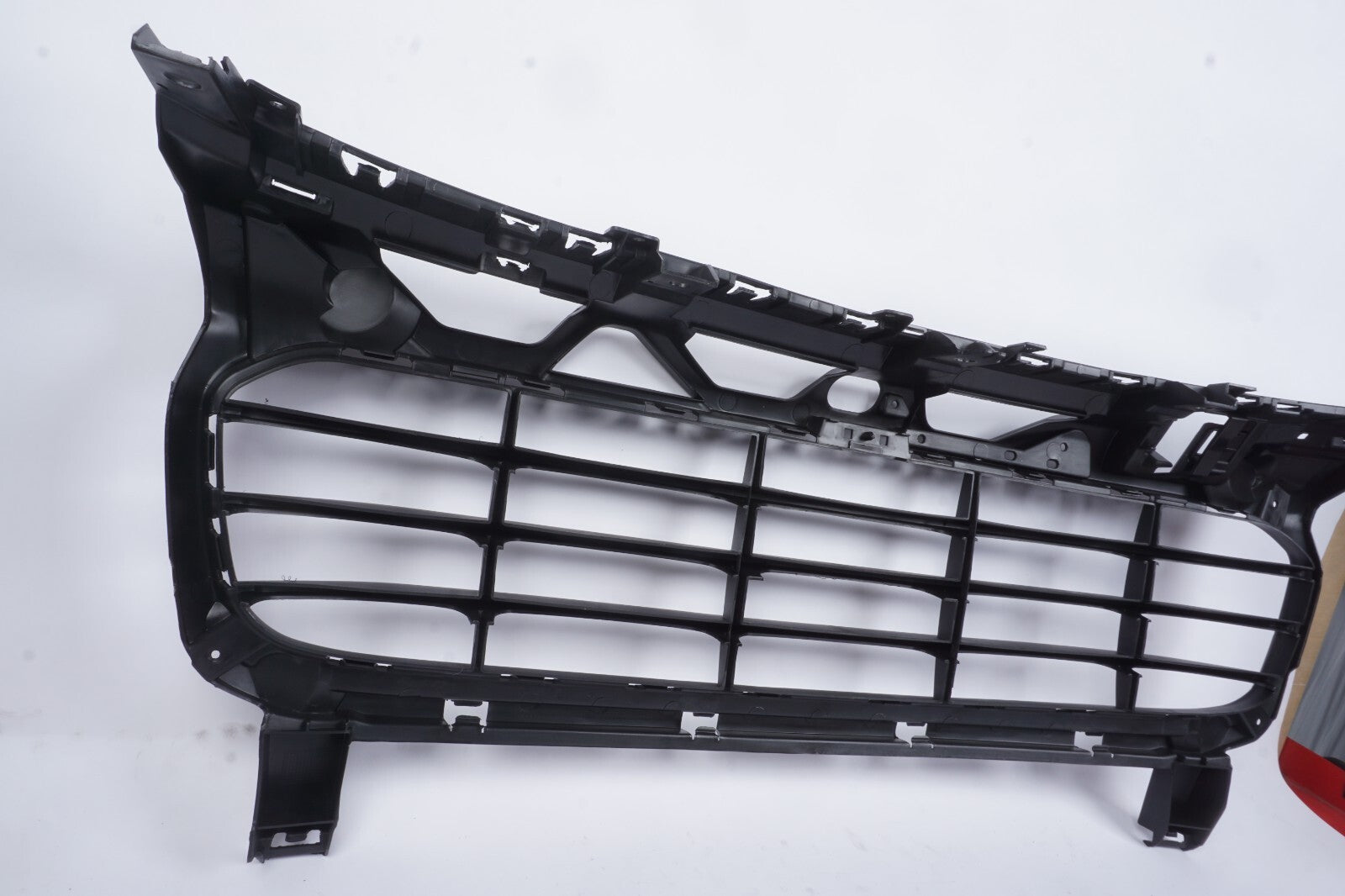 2015 - 2018 PORSCHE CAYENNE FRONT BUMPER GRILLE