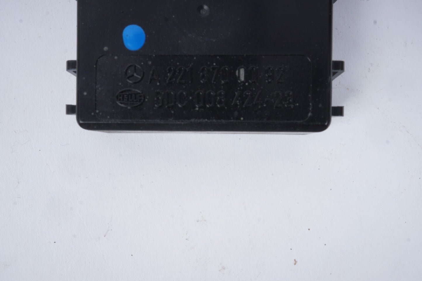 07-14 Mercedes W221 S550 CL550 Windshield Rain Light Sensor 2218700092 OEM